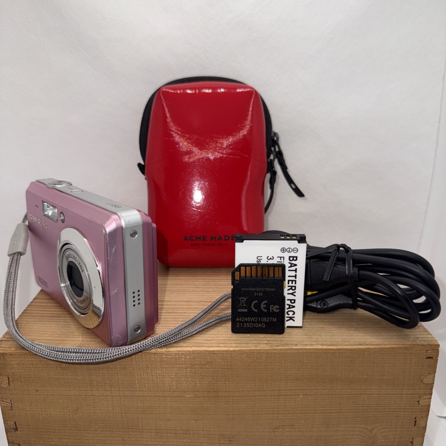 Samsung ES57 Pink 10.2MP Digital Camera Tested + Charger Battery 4GB SD & Case