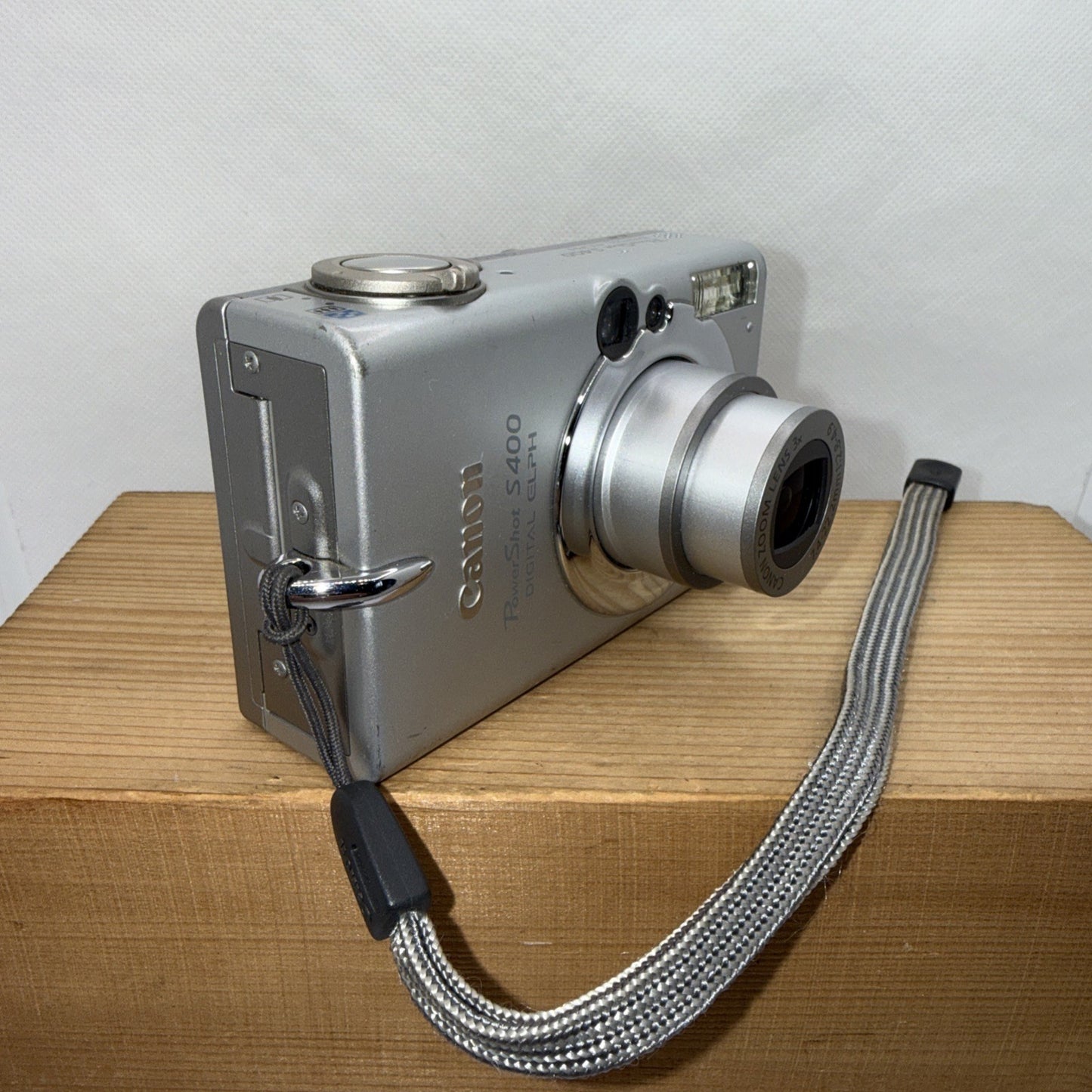 Retro Canon Powershot S400 Digital ELPH 4MP Digital Camera Tested + Accessories