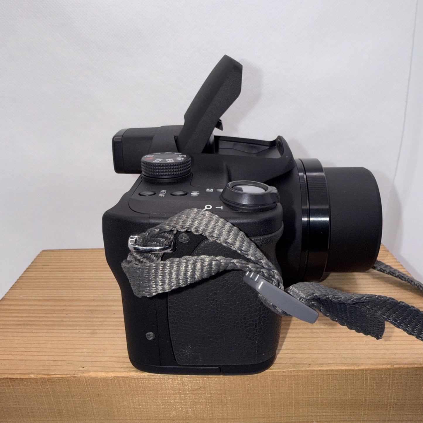 Panasonic DMC-FZ7 6MP Digital Bridge Camera Charger Tested Bundle + Free Gifts