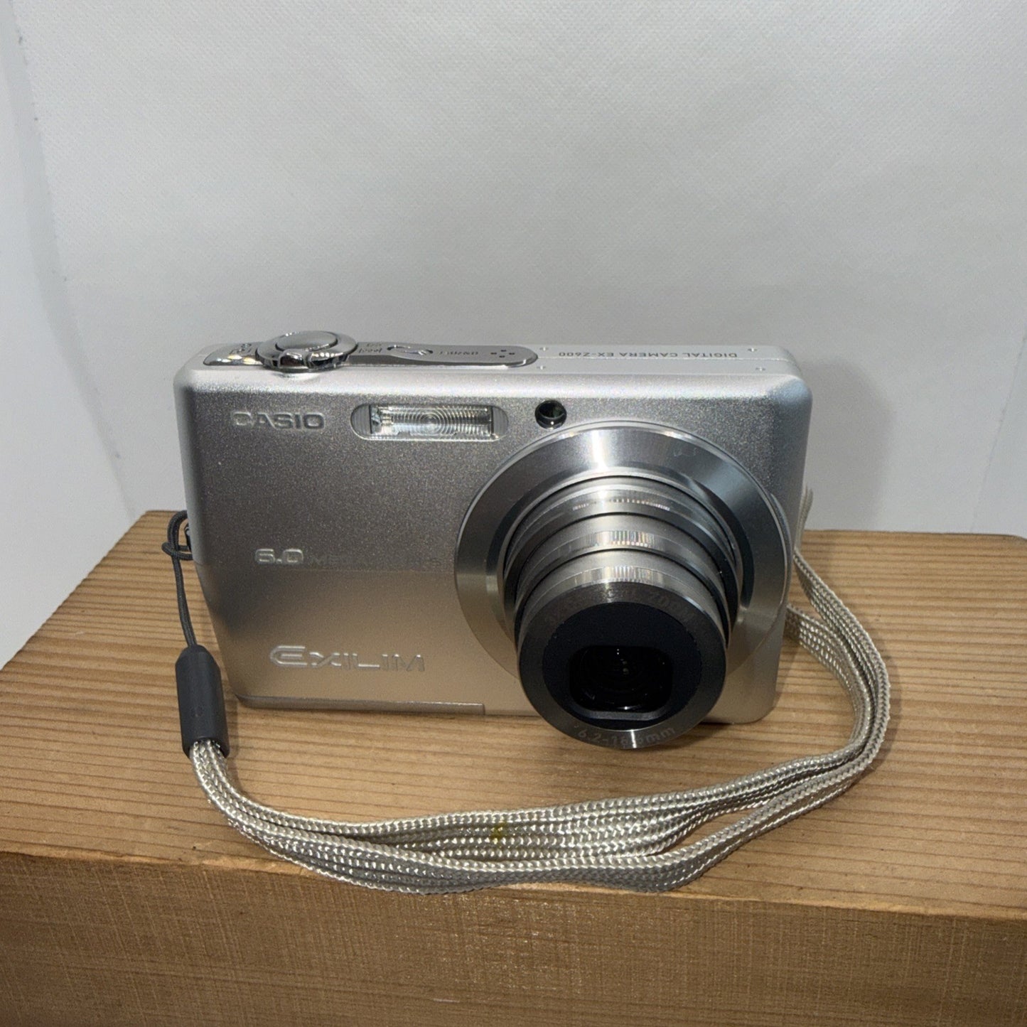 Casio Digital Camera Exilim EX-Z600 6.0MP Boxed Bundled Tested Mint Condition