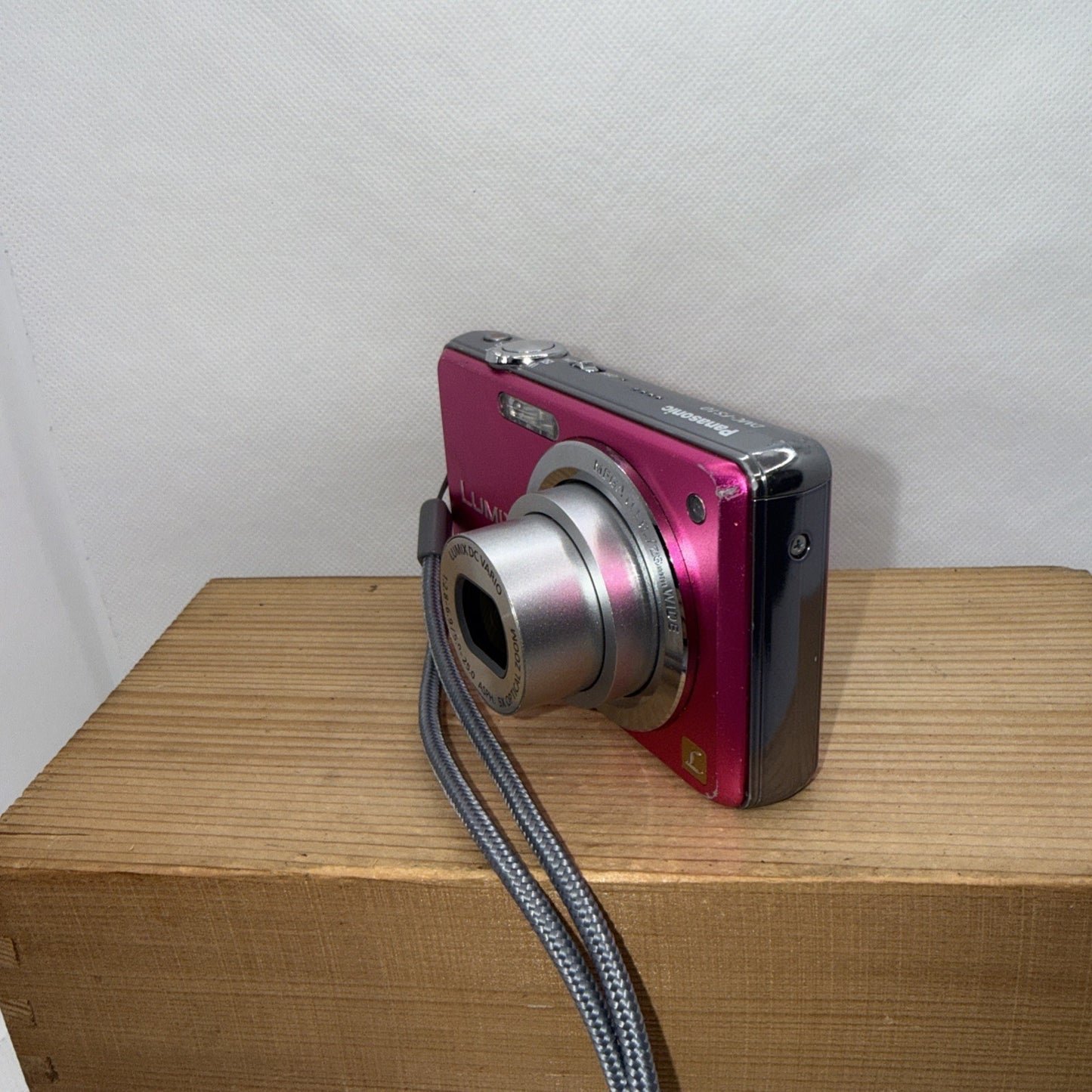 Panasonic Lumix DMC-FS10 Pink 12MP Digital Camera Tested + Charger Battery 4GB