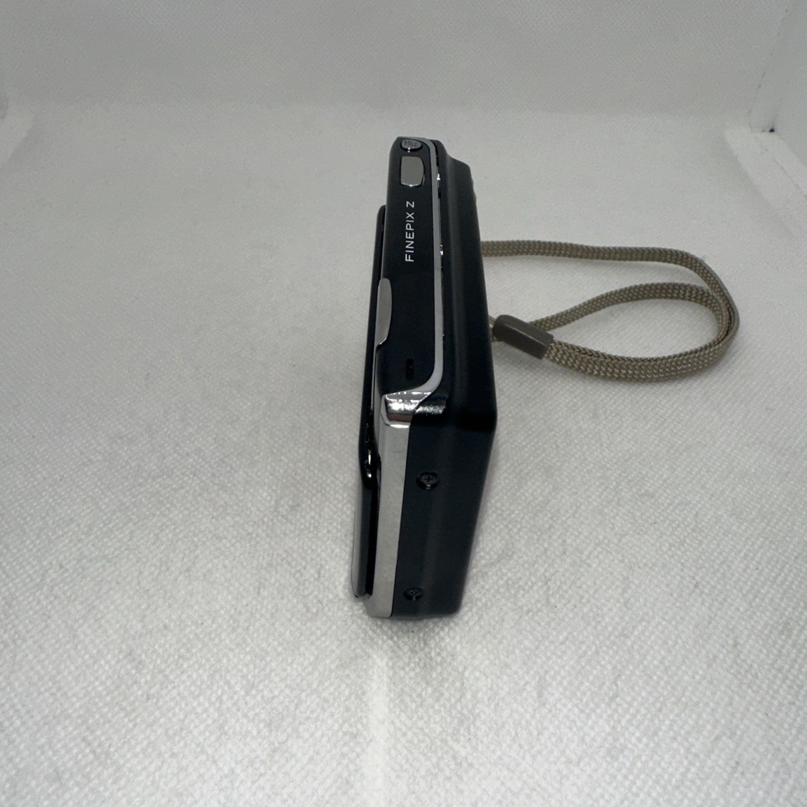 FUJIFILM FINEPIX Z70 12.2MP Digital Camera Working With Some Dead Pixels6