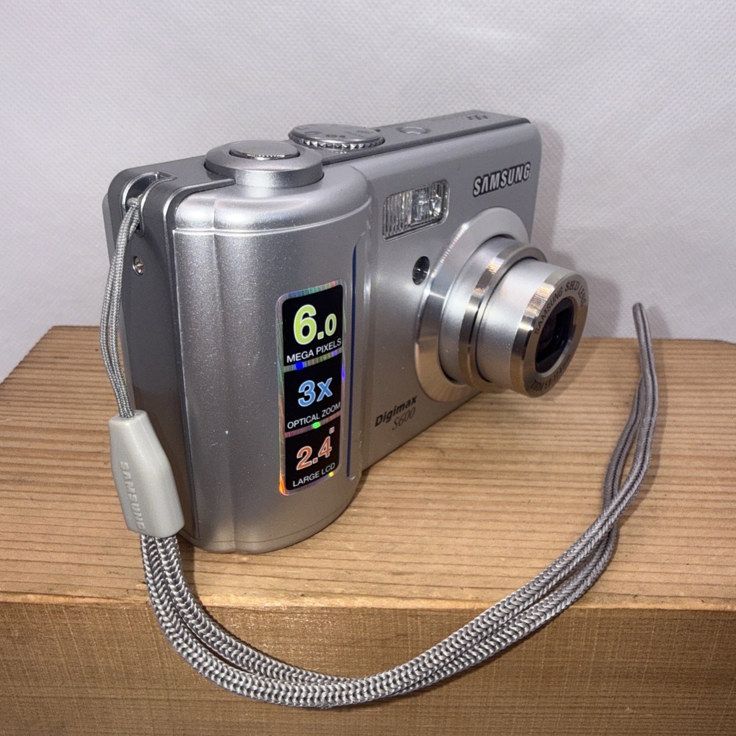 Samsung Digimax S600 Digital Camera 6MP Tested Working Plus 2GB SD Card