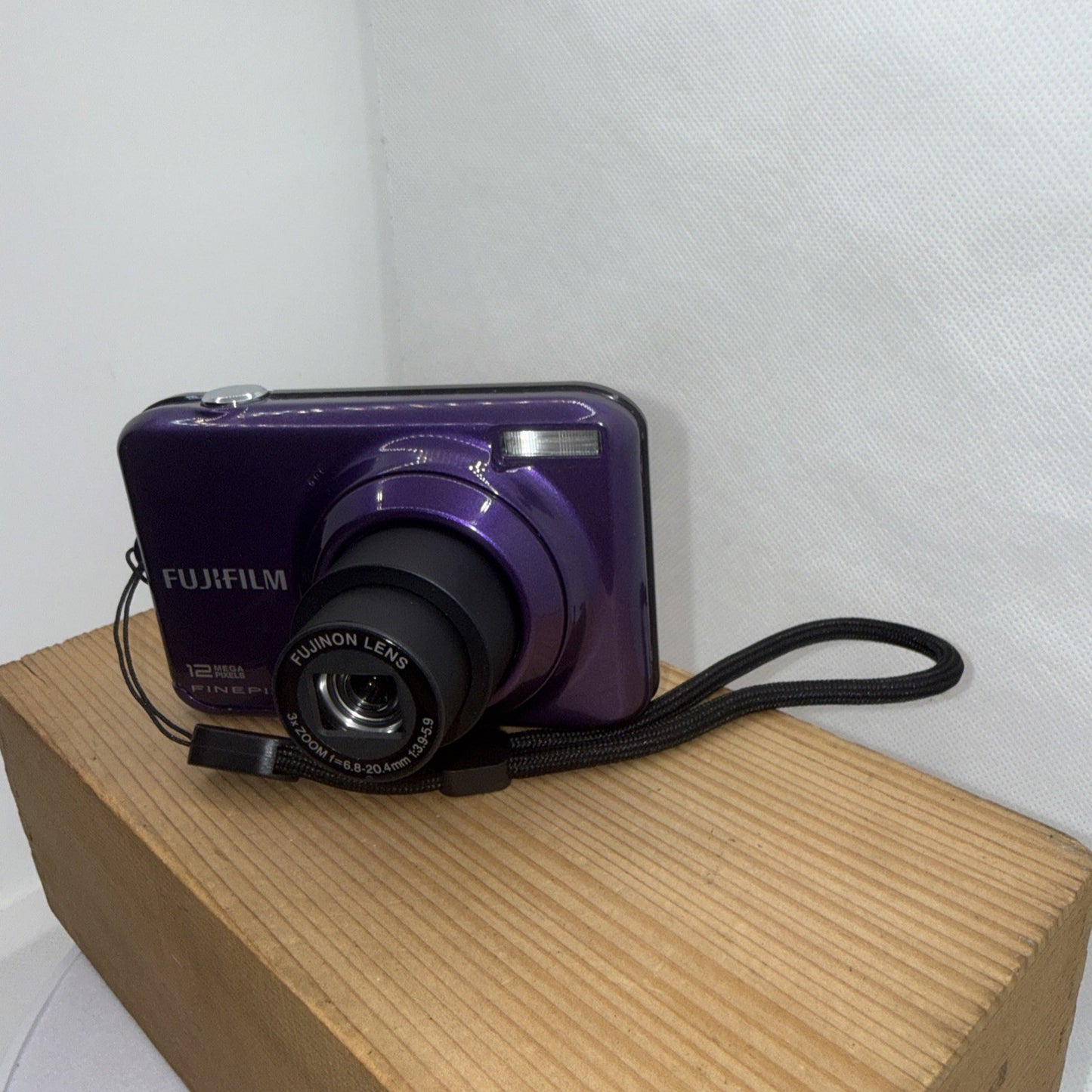 Fujifilm Digital Camera FinePix L55 12.0MP Purple Tested  + Charger Battery 4GB