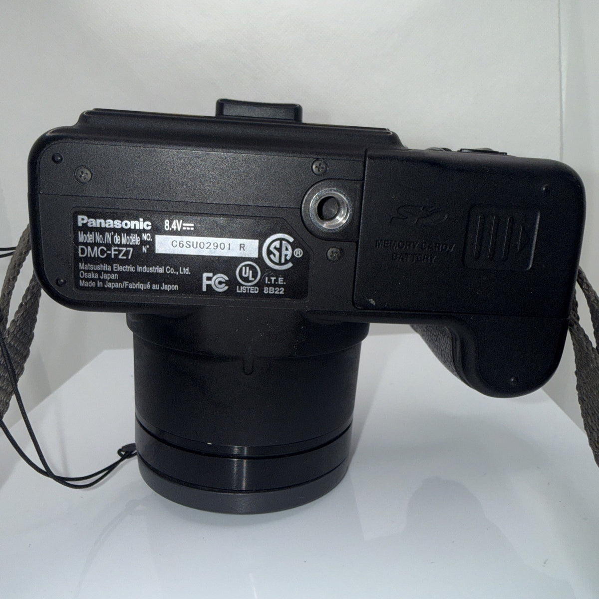 Digital Bridge Camera Panasonic Lumix DMC-FZ7 6MP Tested + Charger Battery 2GB