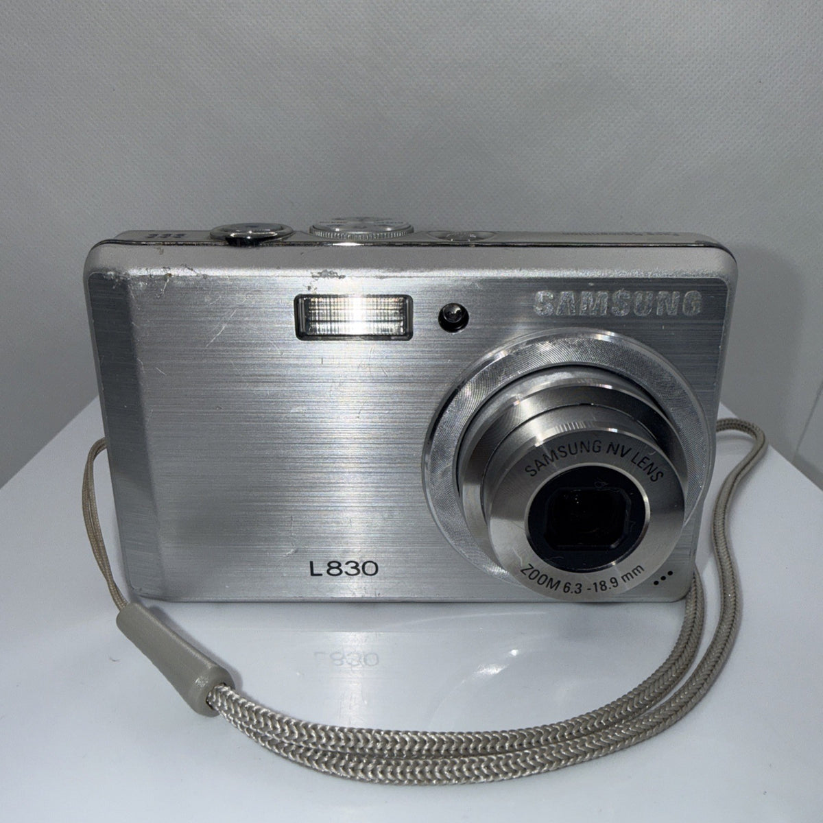 Samsung L830 Digital Camera 8.1MP Tested *Some Dead Pixels On LCD Screen* Bundle