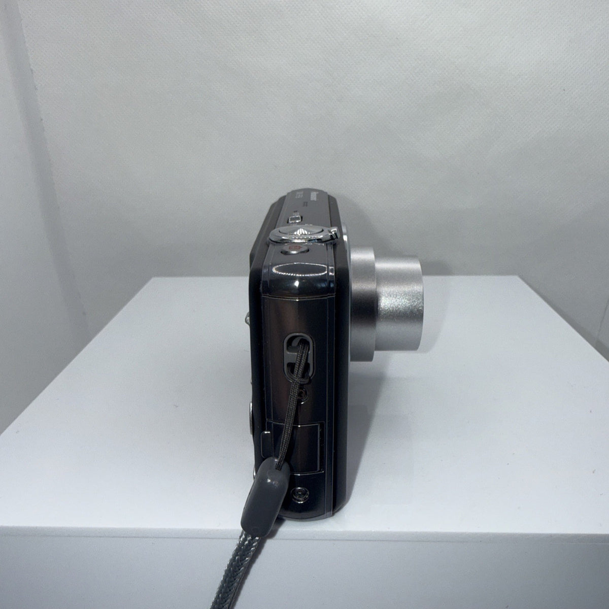 Digital Camera Panasonic Lumix DMC-FS9 12.1MP Tested + Charger Battery 4GB SD