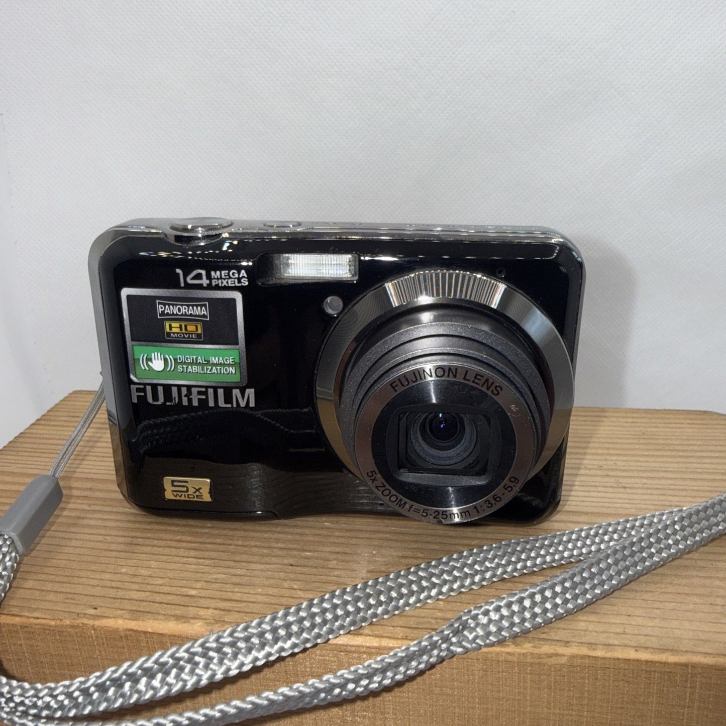 Fujifilm FinePix AX280 14MP Digital Camera Boxed Tested + Charger Batteries 4GB