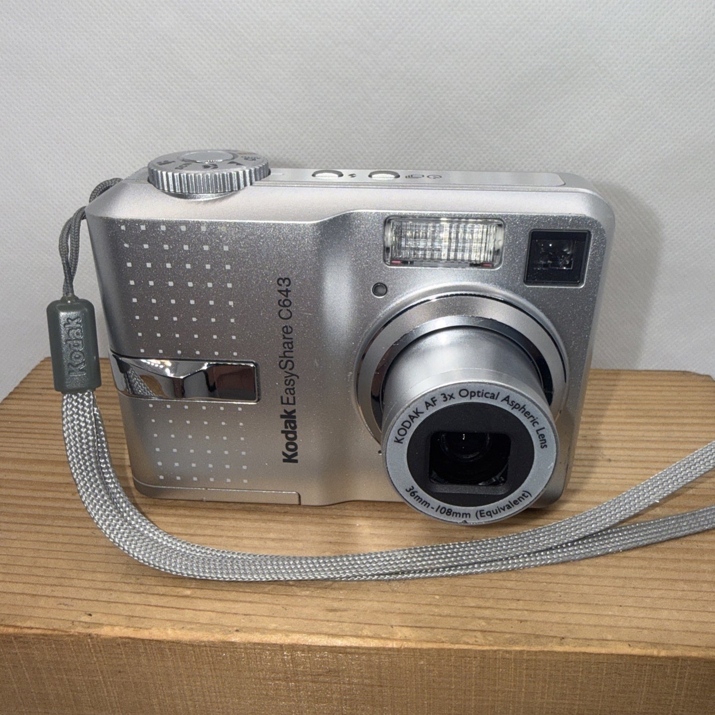 Kodak EasyShare C643 Digital 6.1MP Camera Tested Working Plus 2GB SD Memory Card