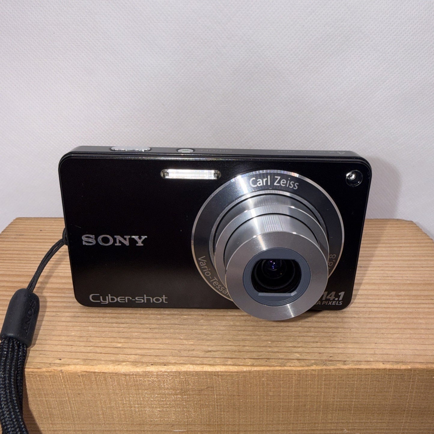 Sony Cybershot DSC-W350 14.1MP Digital Camera Tested + Charger Battery 16GB SD