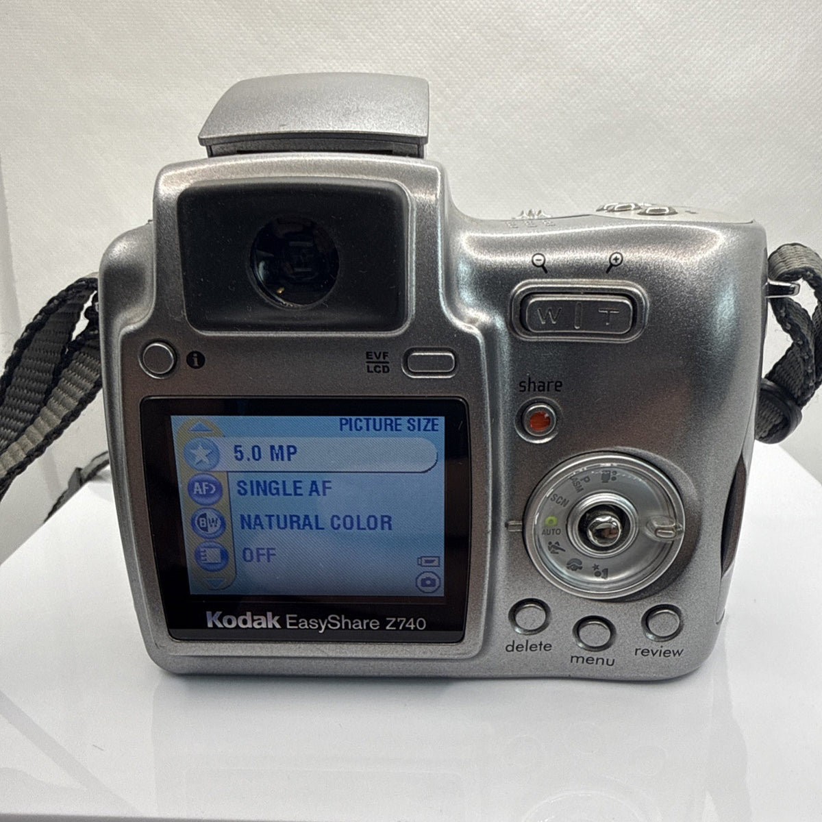 Kodak EasyShare Z740 Bridge Digital Camera 5MP Tested + Charger Batteries 2GB SD