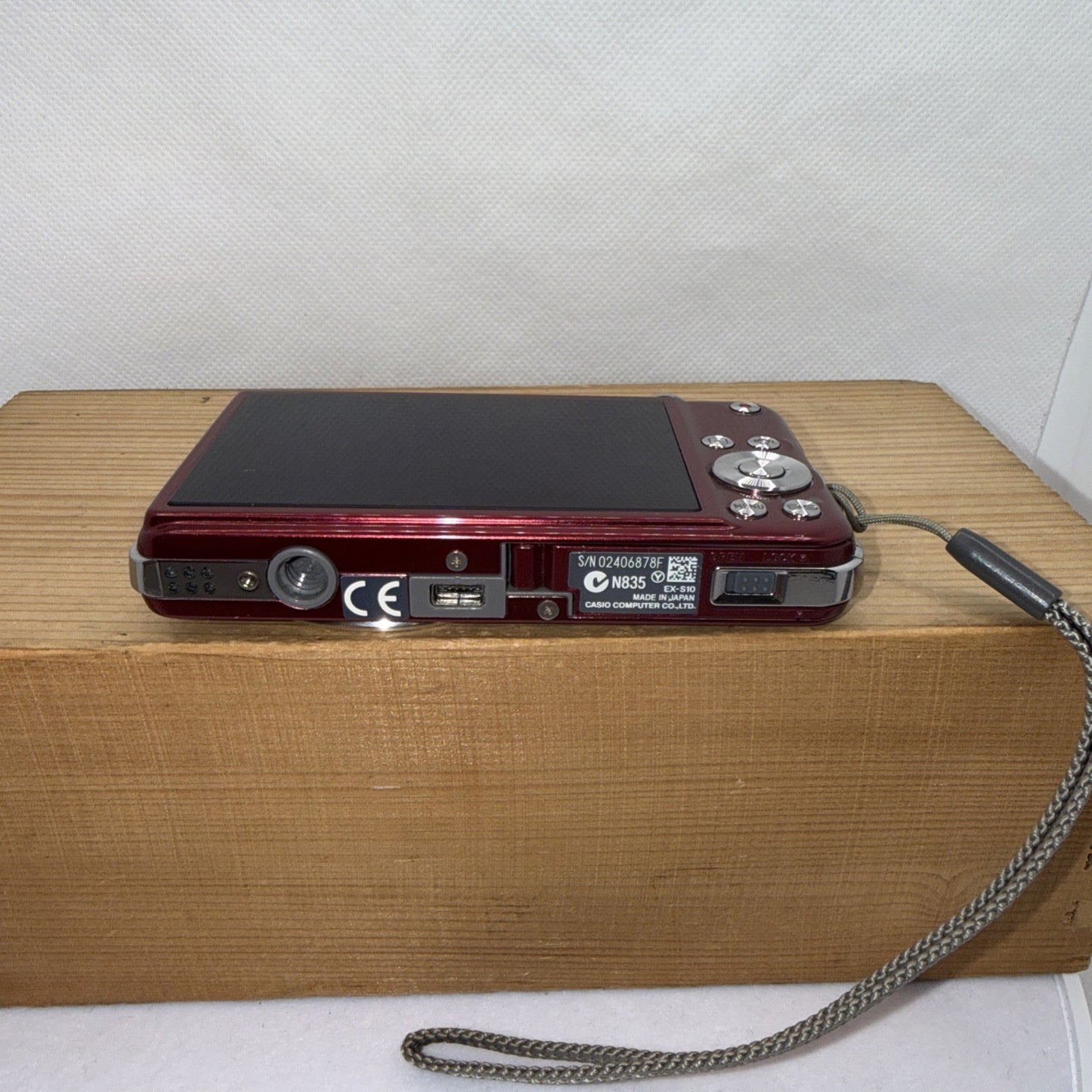 Casio Digital Camera Exilim EX-S10 10.1MP Tested + Charger Battery 2GB SD & Case