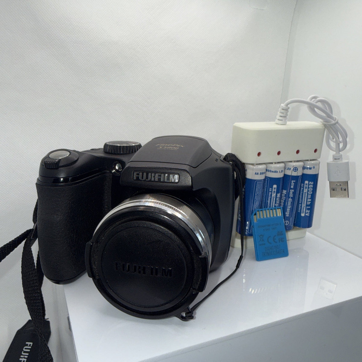 Digital Bridge Camera Fujifilm FinePix S5800 8MP Tested + Charger Batteries 4GB