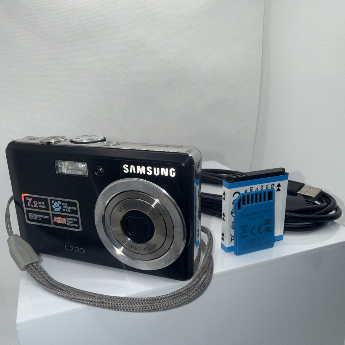 Samsung L730 7.2MP Digital Camera Tested Full Kit Charger Battery 4GB SD Card