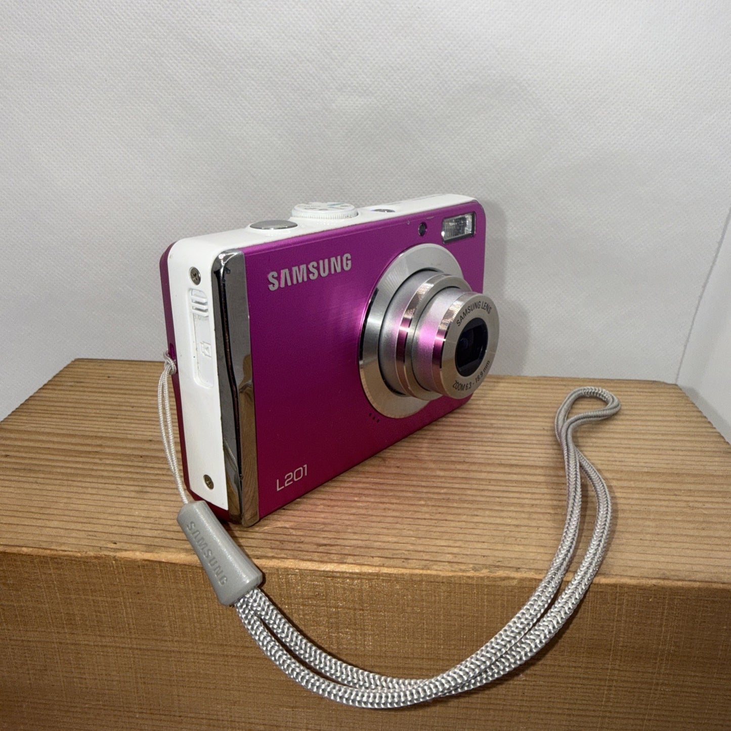 Samsung L201 10.2MP Pink Digital Camera Tested Working + Charger Battery 4GB SD