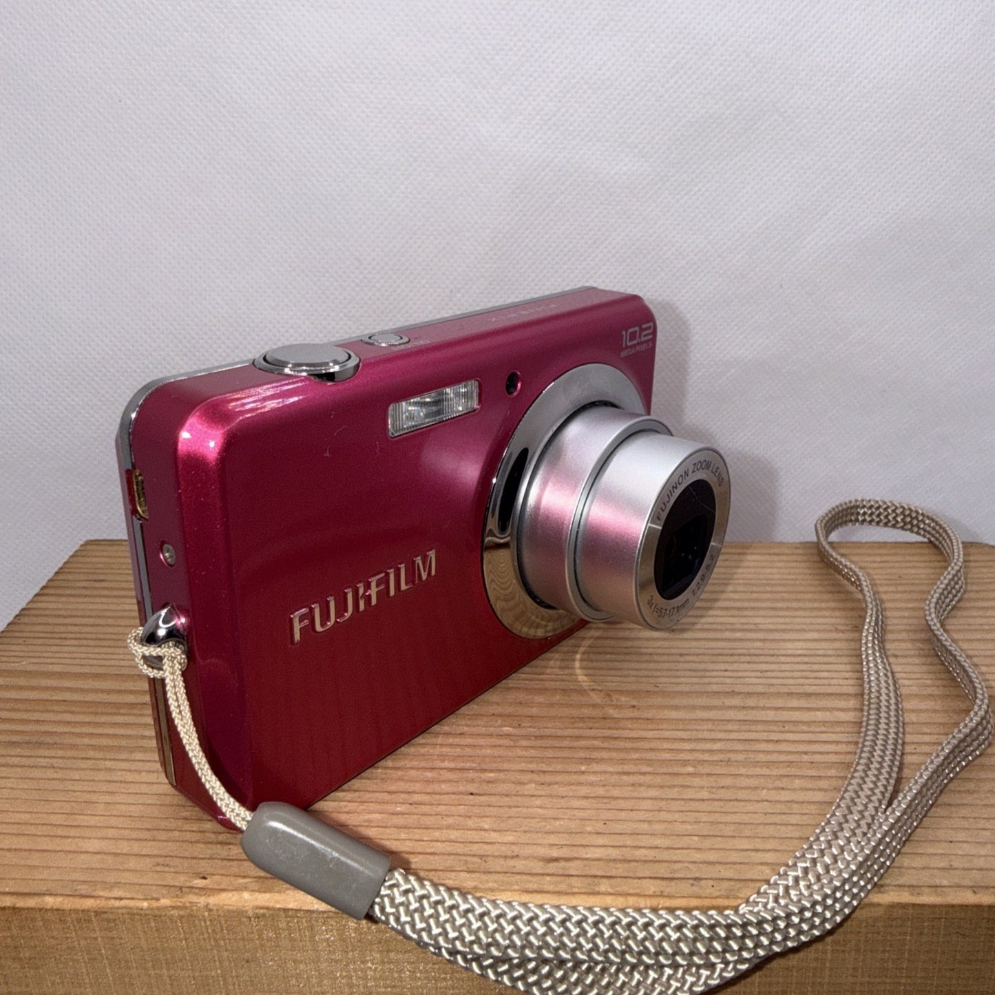 Fujifilm FinePix J J28 10.2MP Pink Digital Camera Working + Charger Battery 16GB