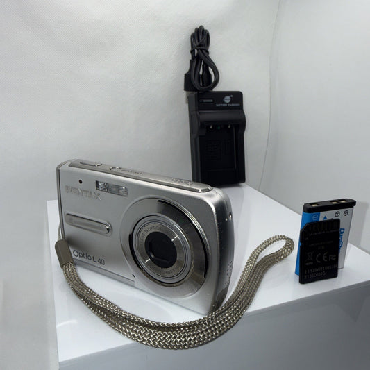 Digital Camera Pentax Optio L40 8MP Tested Working + Charger Battery 4GB SD Card