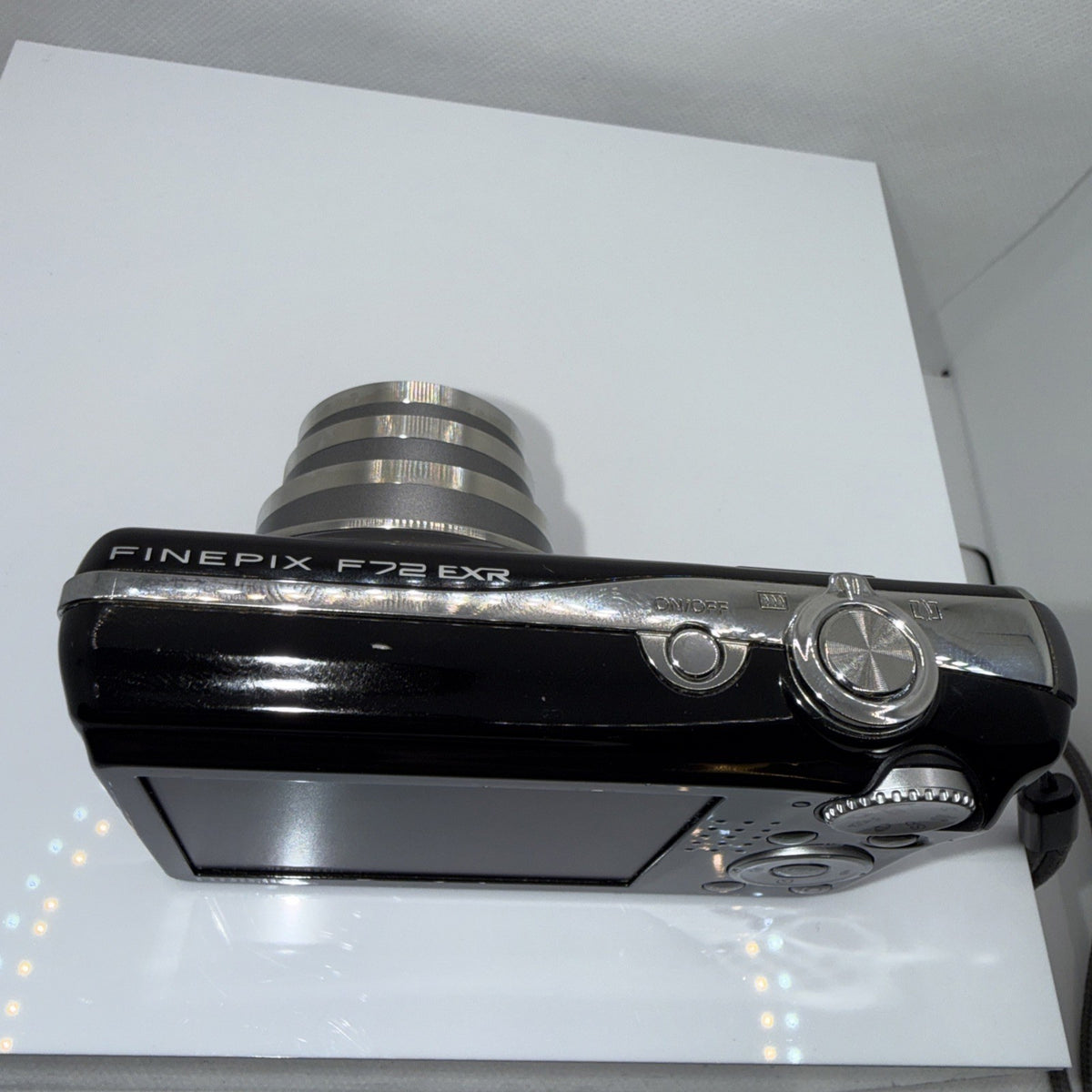 Digital Camera FujiFilm FinePix F72EXR 10MP Tested + Charger Battery 16GB SD