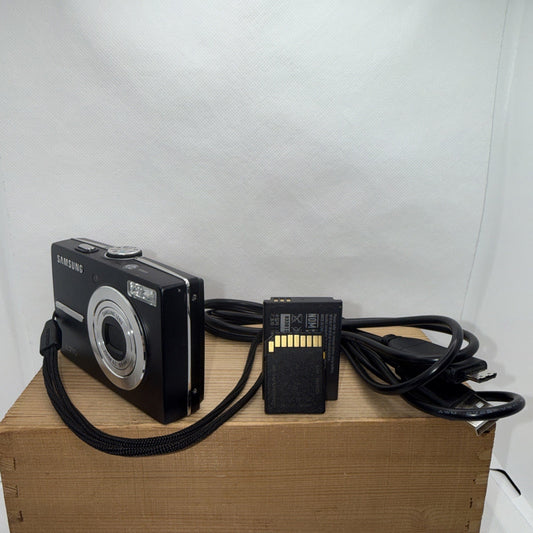 Samsung L Series L210 10.2MP Digital Camera Tested Working + Charger Cable Battery & 4GB SD Memory Card