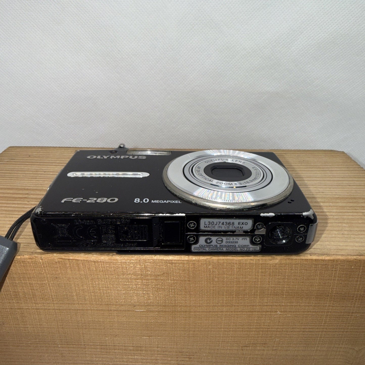 Olympus FE-280 8MP Digital Camera Tested Working + Charger Battery 1GB XD Card