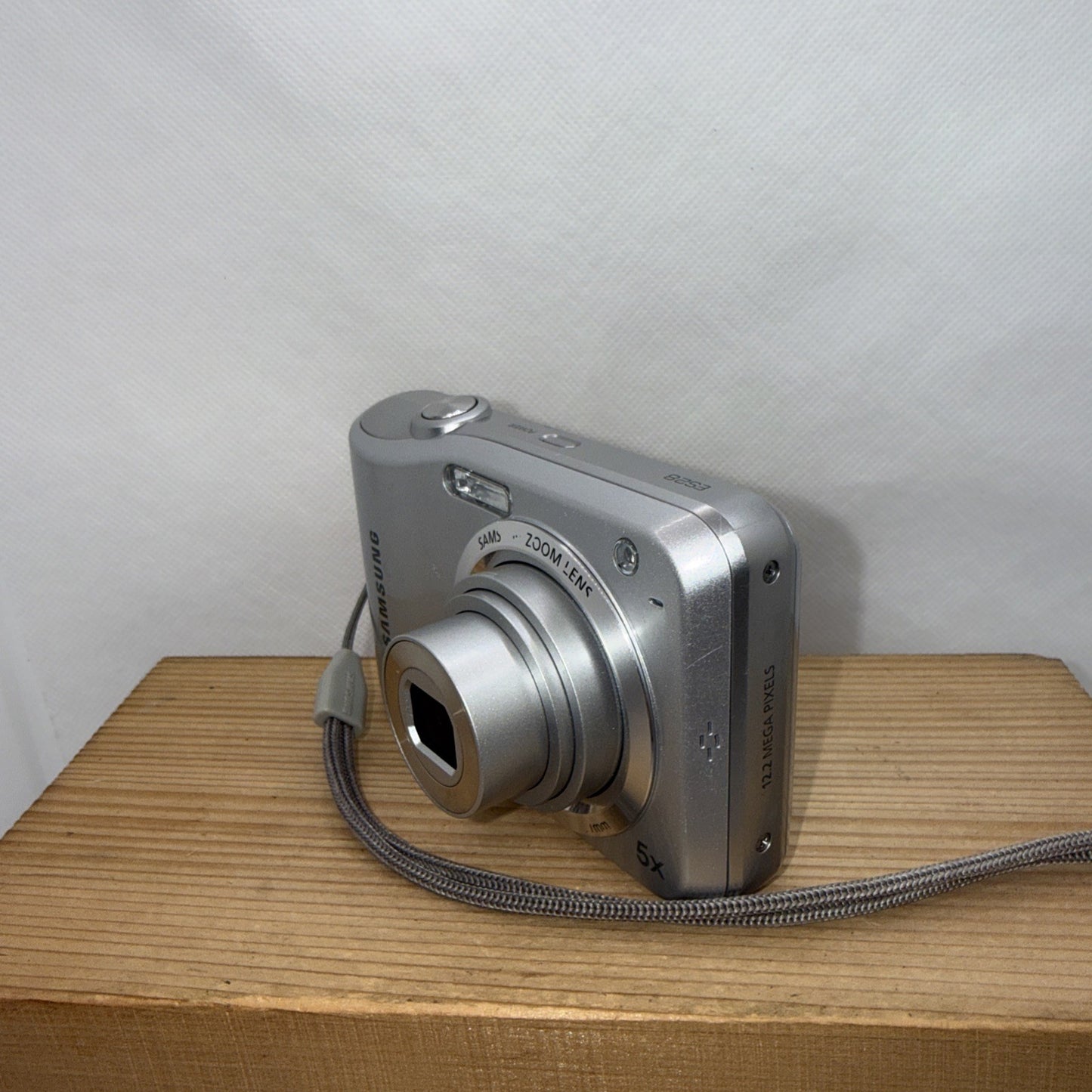 Samsung ES Series ES28 12.2MP Digital Camera Tested + 4GB SD Memory Card