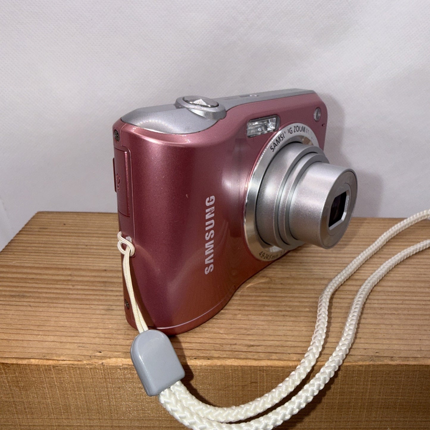 Samsung ES28 12.2MP Digital Camera Pink Tested Working Plus 4GB SD Card