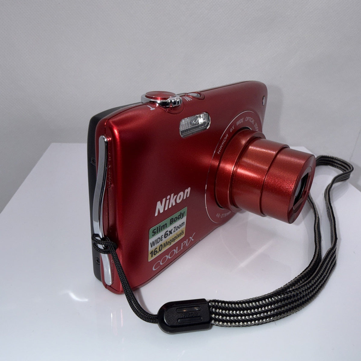 Nikon Coolpix S3200 Digital Camera 16GB Working + Charger Battery 32GB Case Mint