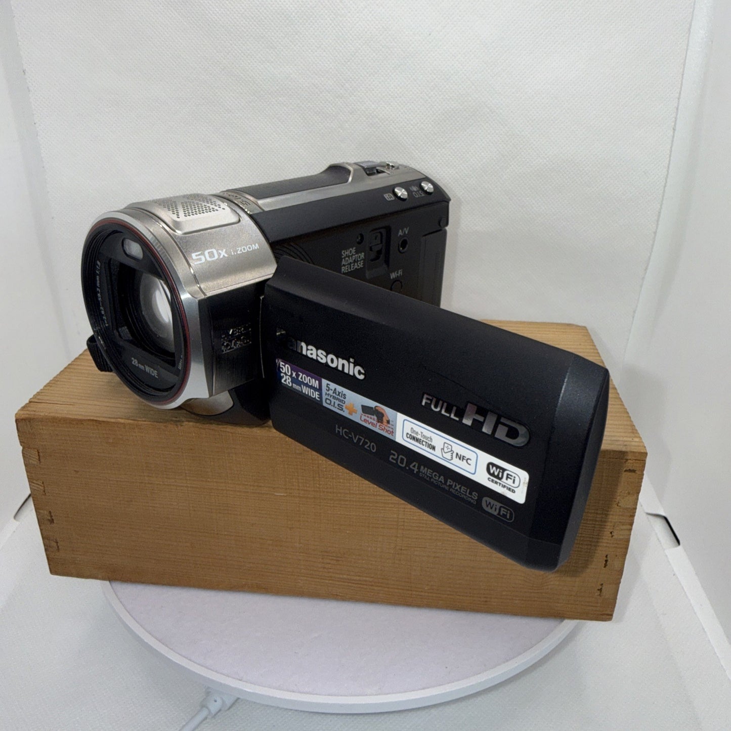 Panasonic HC-V720 Digital Video Camera Tested 46x i.Zoom Hybrid O.I.S + Bundle