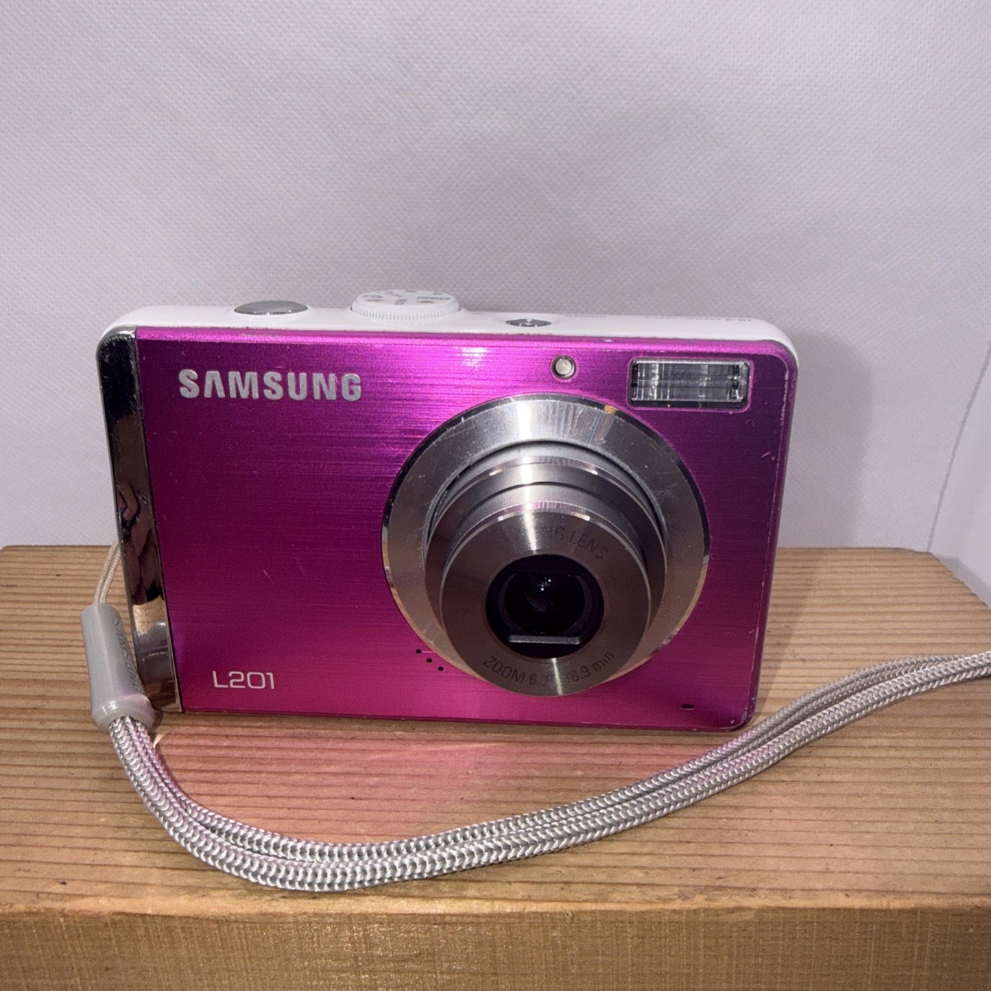 Samsung L201 10.2MP Pink Digital Camera Tested Working + Charger Battery 4GB SD