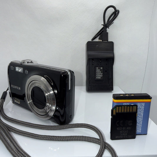 FujiFilm FinePix F72EXR 10MP Digital Camera Tested + Charger Battery 16GB SD