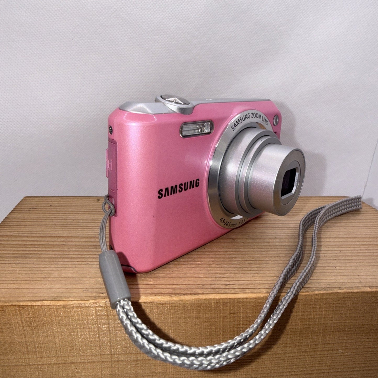 Samsung ES Series ES67 10.2MP Digital Camera  (Tested Working)