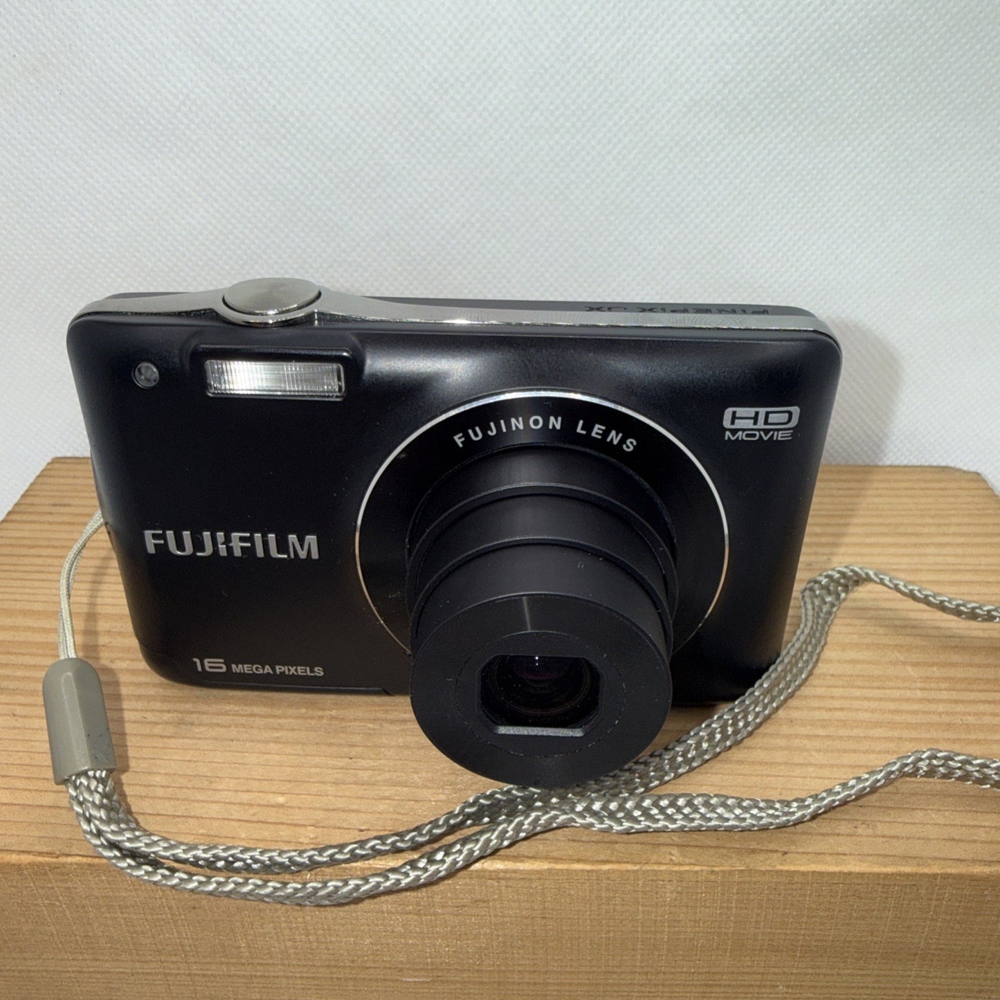 Fujifilm Finepix JX550 Digital Camera 16MP Tested Working + Charger Battery 16GB2