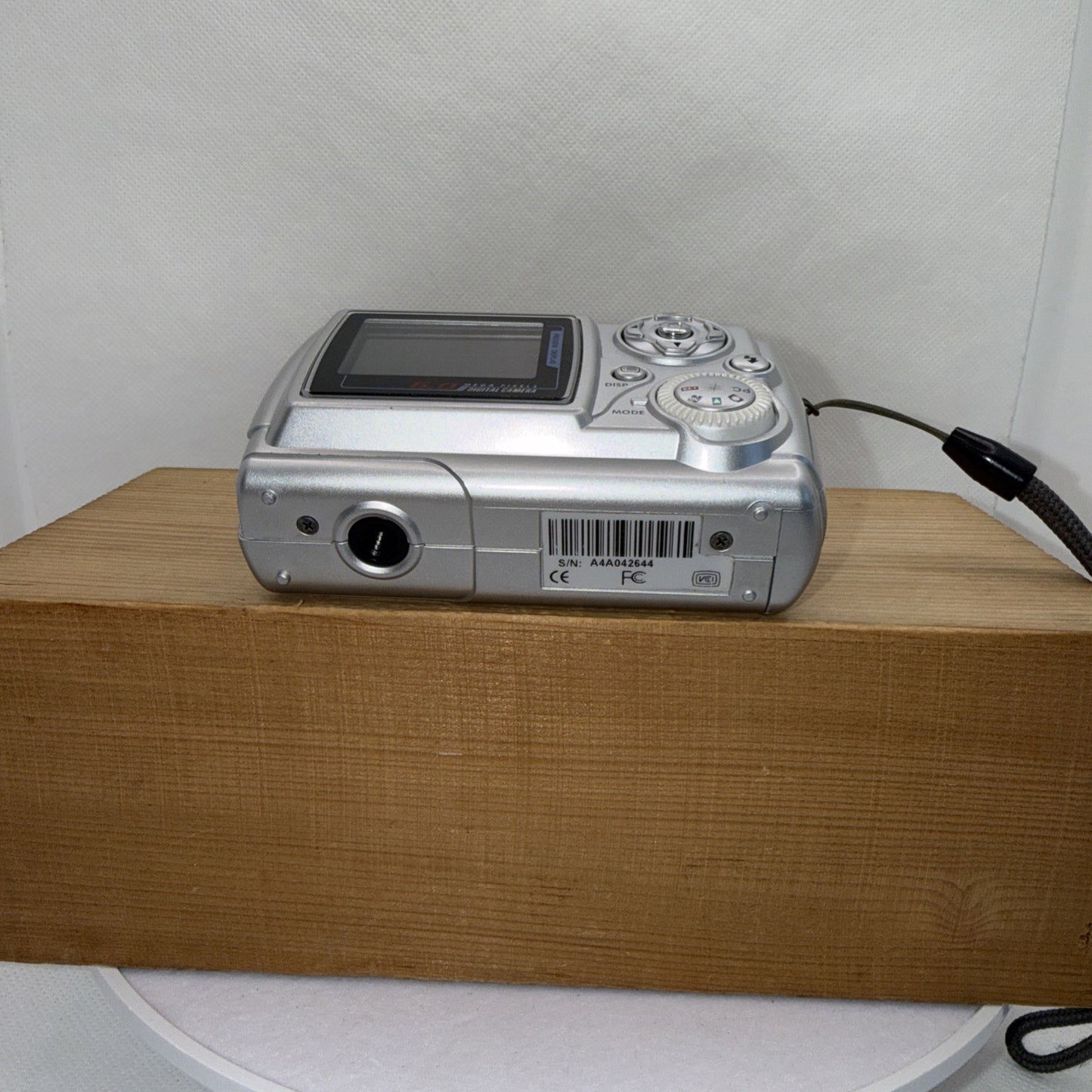Praktica DCZ 6 VR Digital camera - 6.0MP + 1GB SD Card Takes AA Batteries Y2K