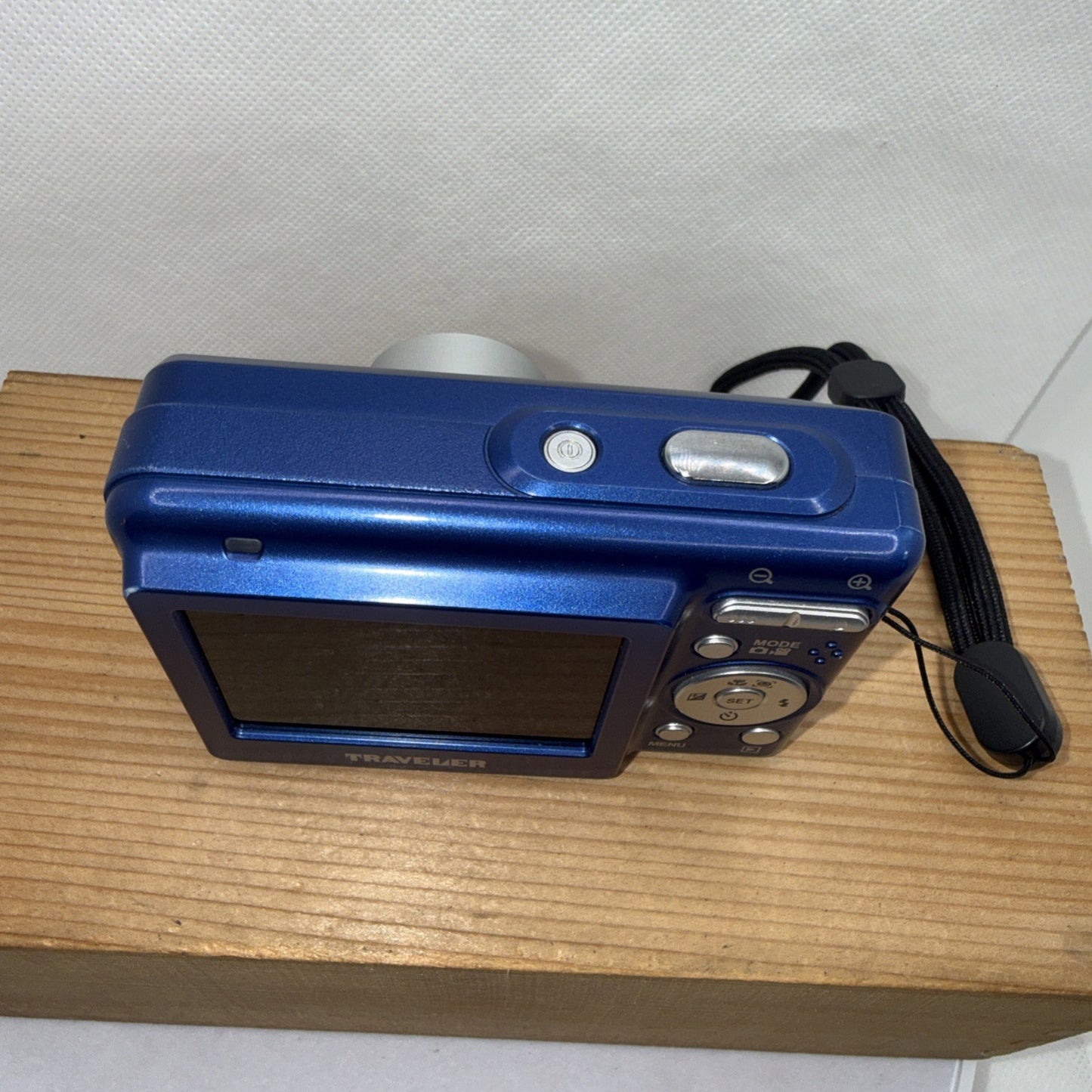 Traveler Digital Camera FX-5 5.0MP Blue Tested Plus 4GB SD Card
