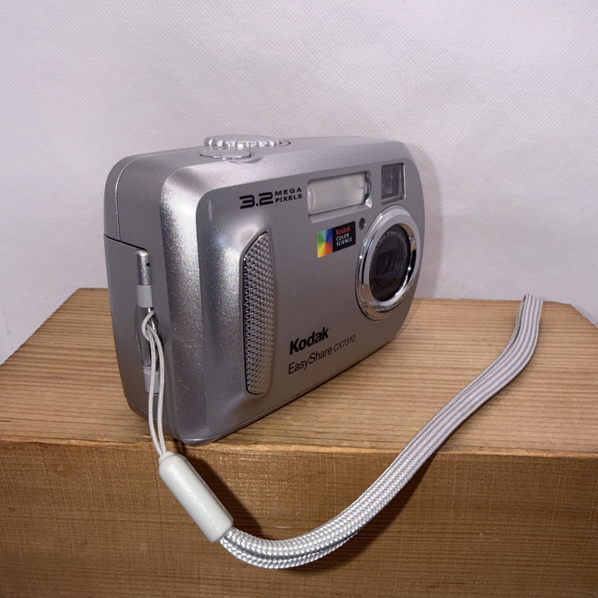 Kodak EasyShare CX7310 3.2MP Digital Camera Tested Working Plus 2GB SD Card Y2K