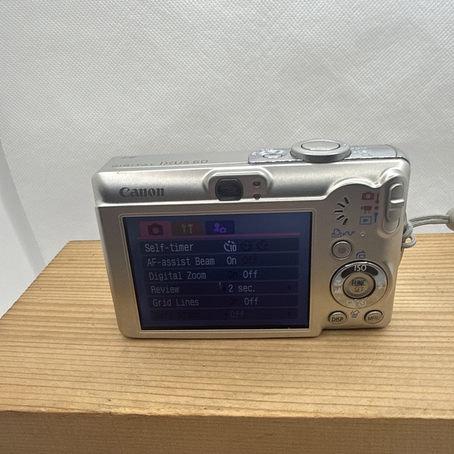 Canon Ixus 60 6MP Digital Camera Tested Plus Charger Battery 2GB SD Card Japan