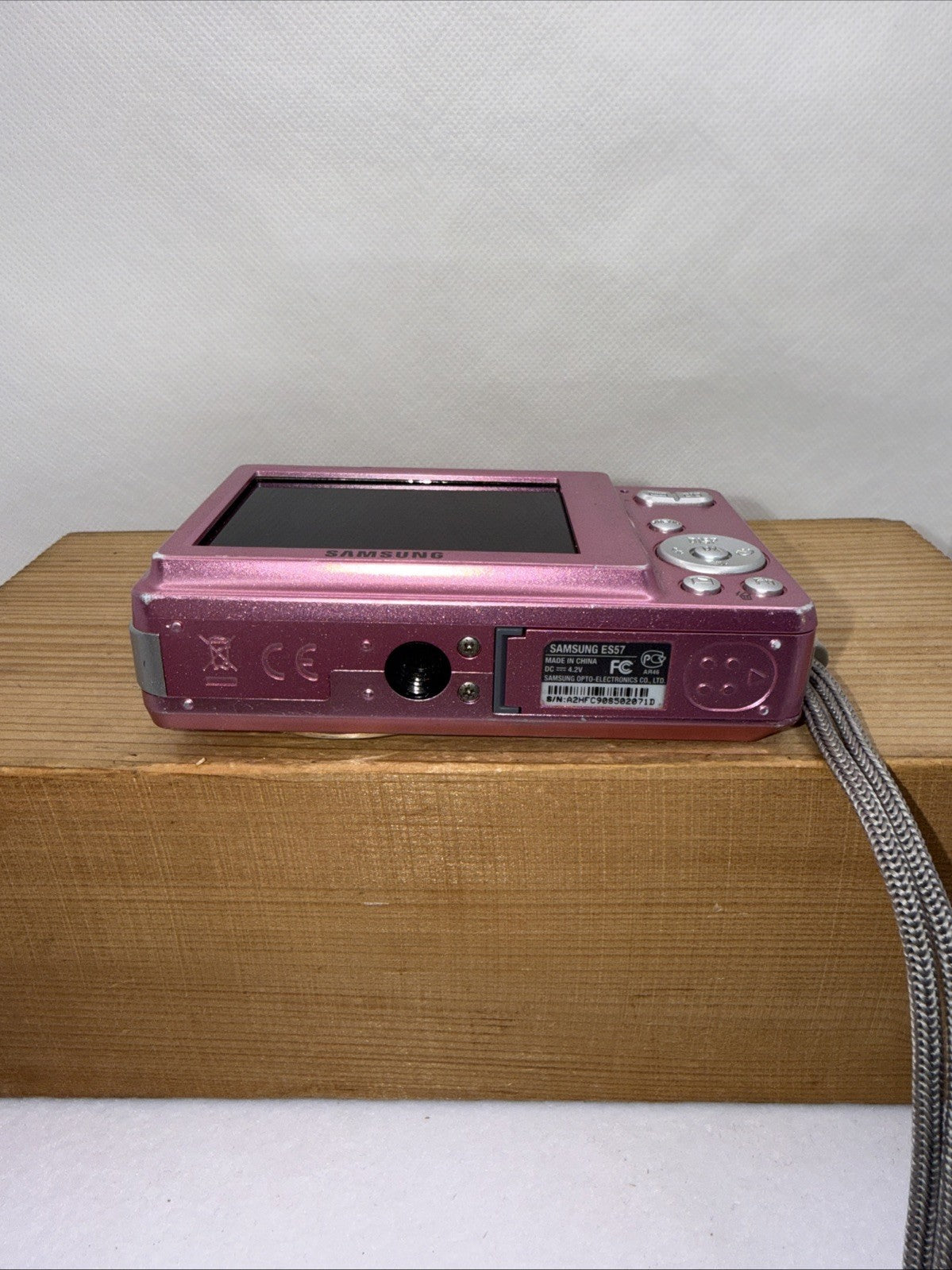 Samsung ES57 Pink 10.2MP Digital Camera Tested + Charger Battery 4GB SD & Case