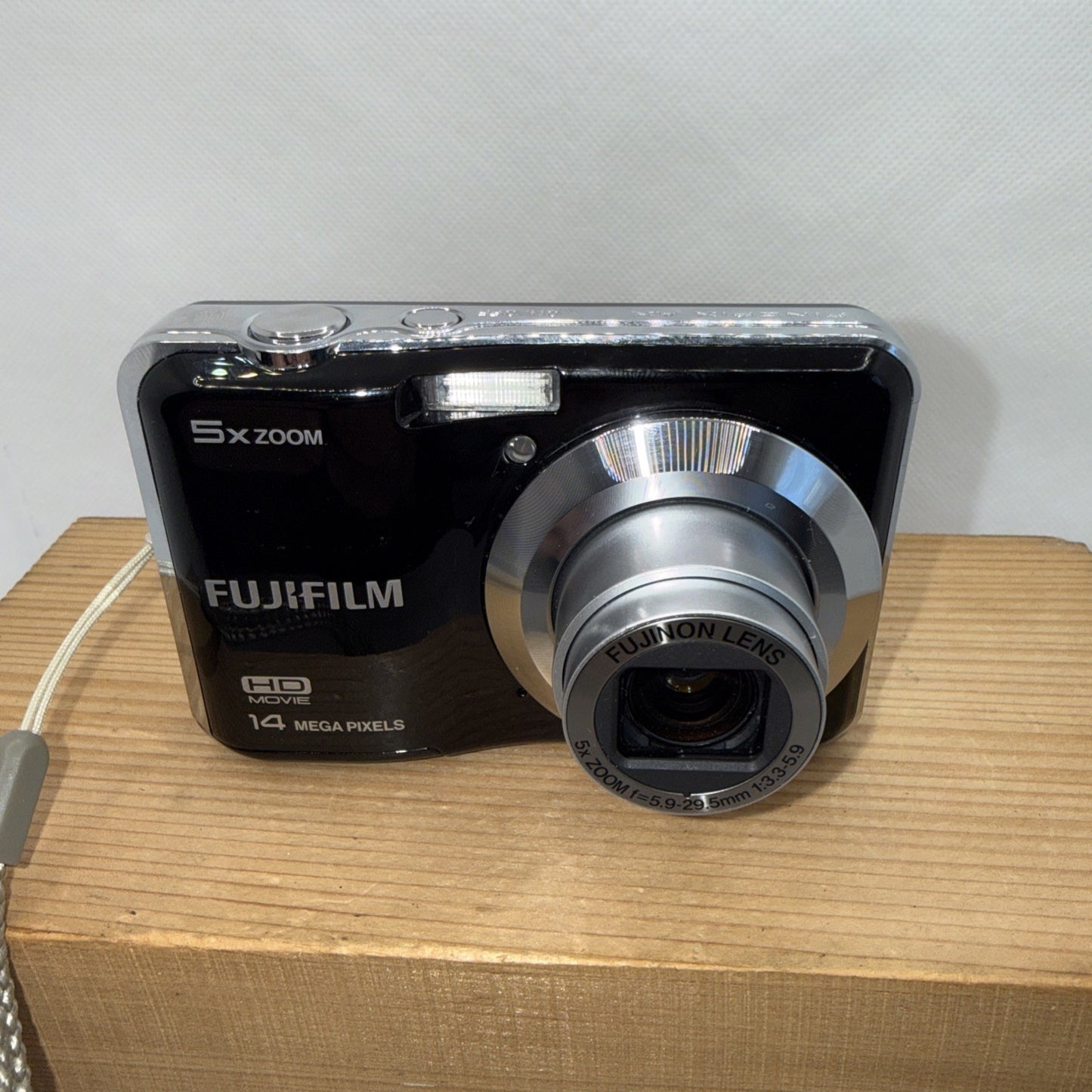 Fujifilm AX500 14MP Digital Camera Tested Plus 4GB SD Card And 2 x Free Gifts2
