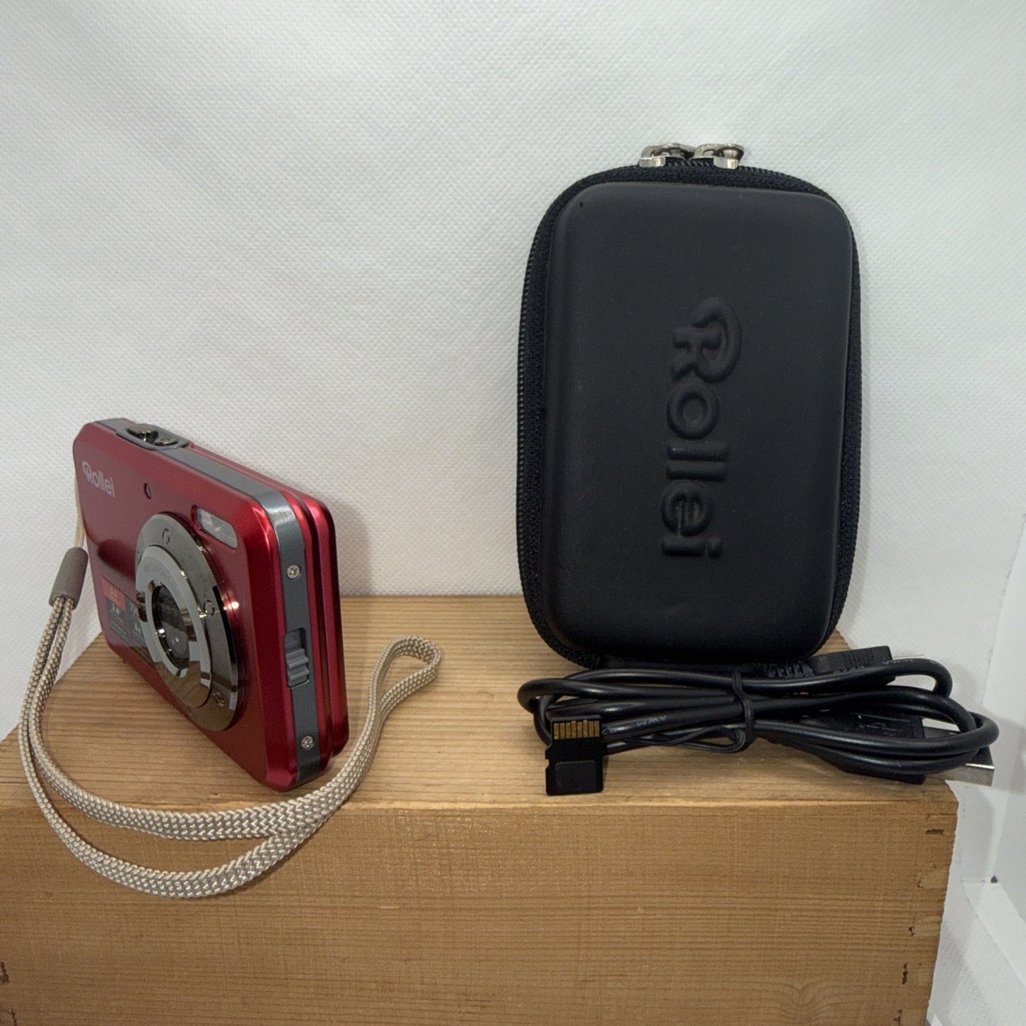 Rollei Compactline 52 5.0MP Digital Camera Tested (some dead pixels) Bundle