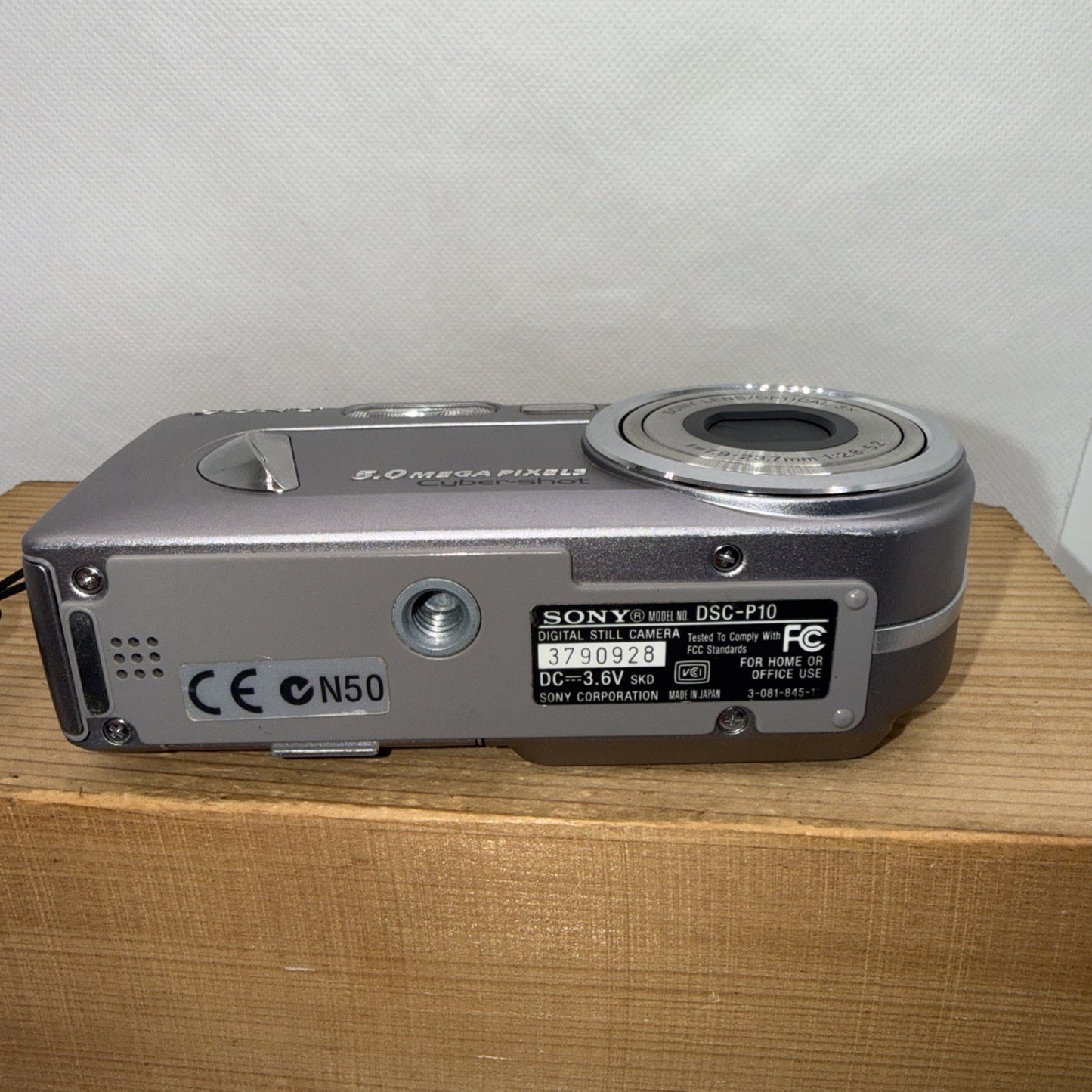 Sony Cyber-shot DSC-P10 5.0MP Digital Camera Tested + Charger Battery Memory Y2K
