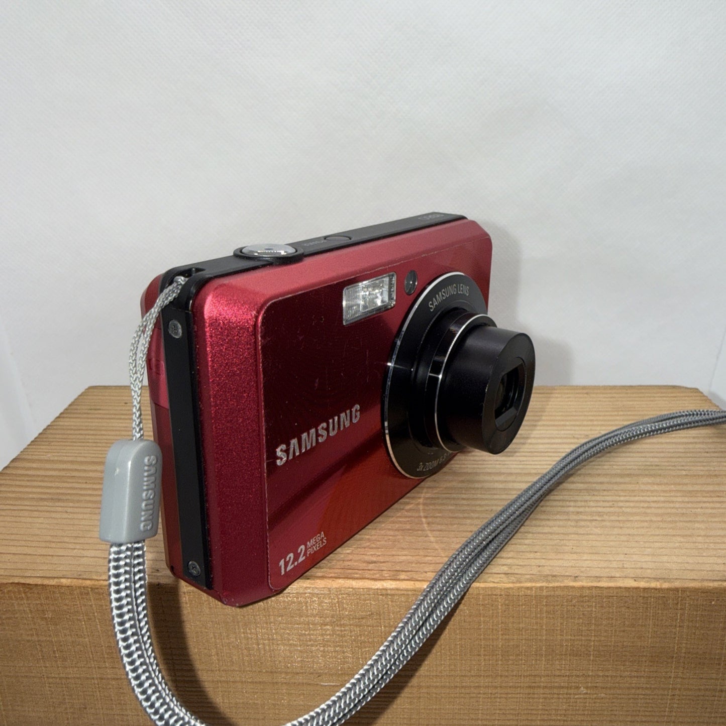 Samsung ES60 12.2MP Digital Camera Tested Boxed + Charger Battery 4GB SDCard