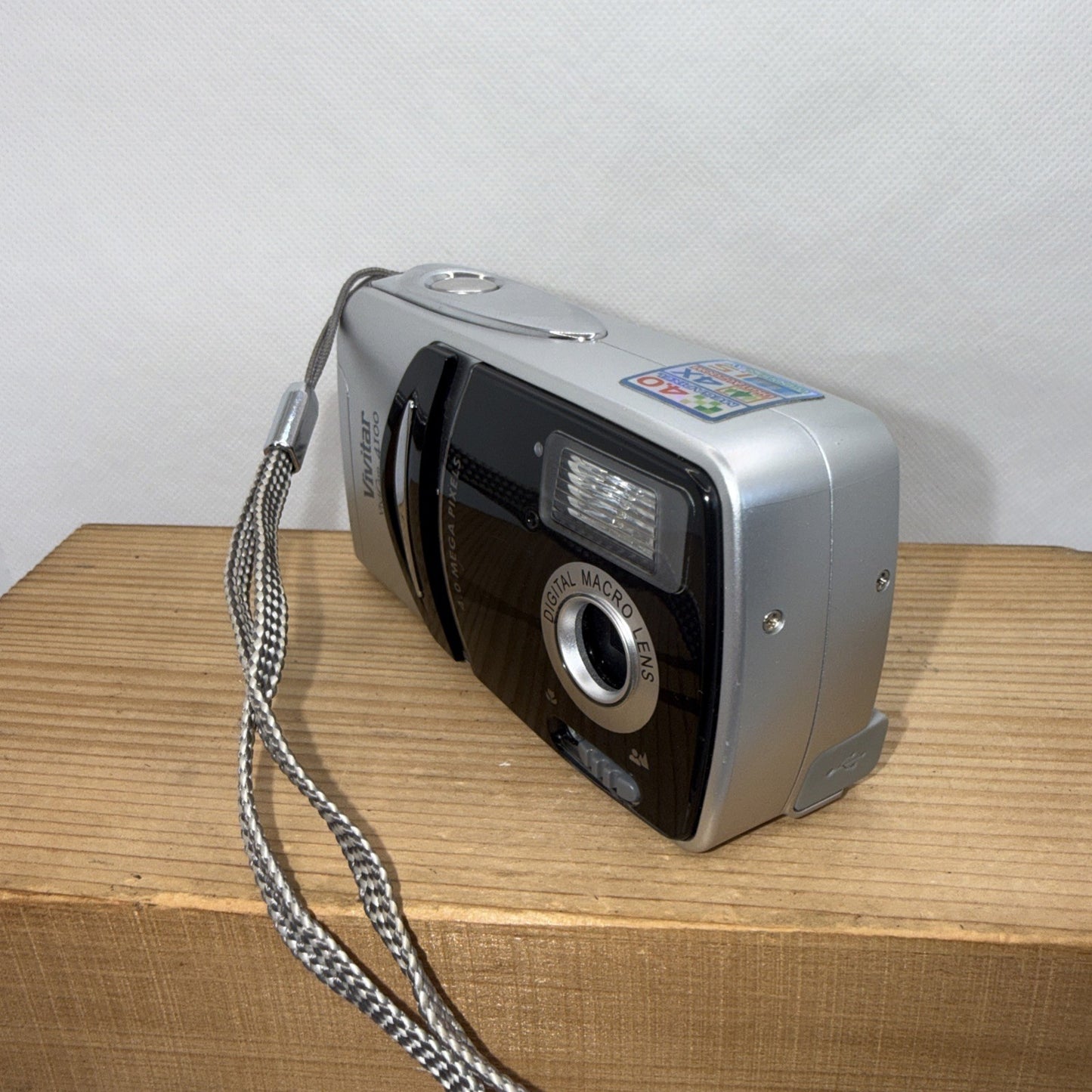 Vivitar Vivicam 4100 4.0MP Compact Digital Camera Black Tested