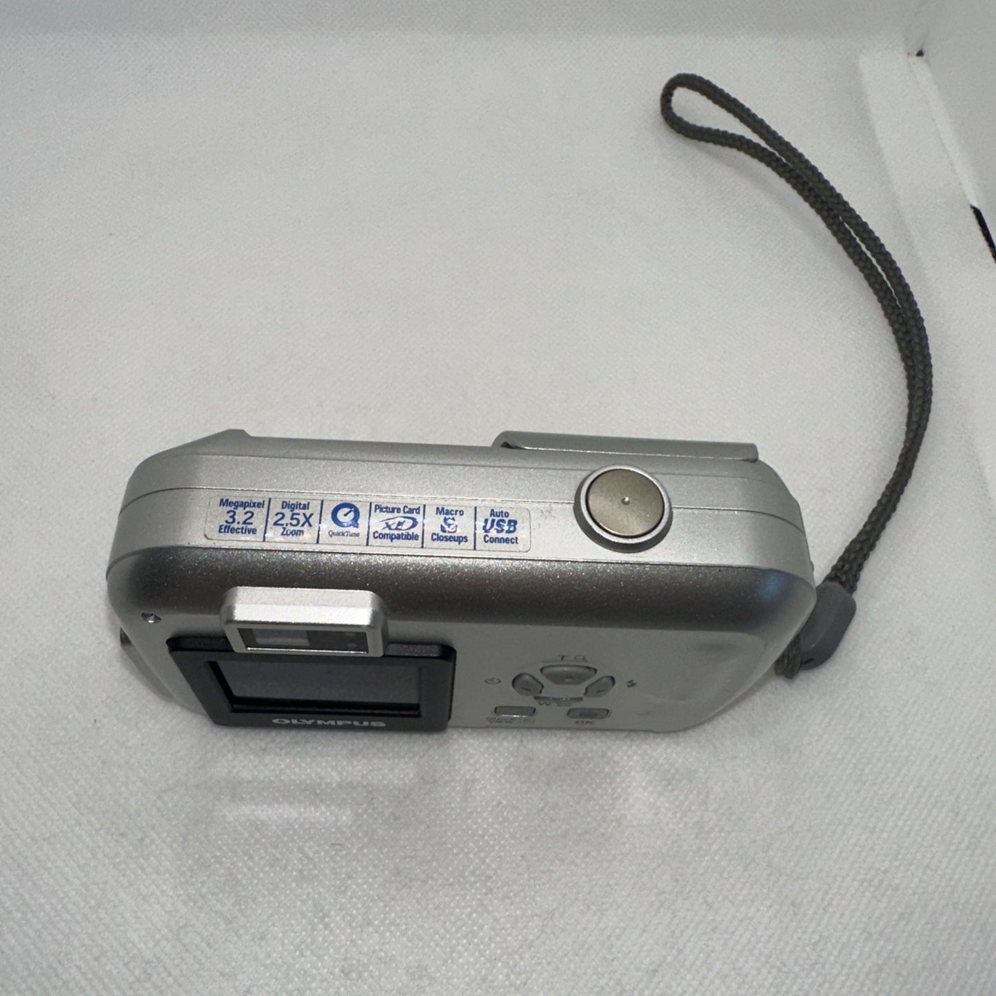 Olympus Digital Camera Camedia D-395 2.0MP Tested Plus Batteries And XD Card5