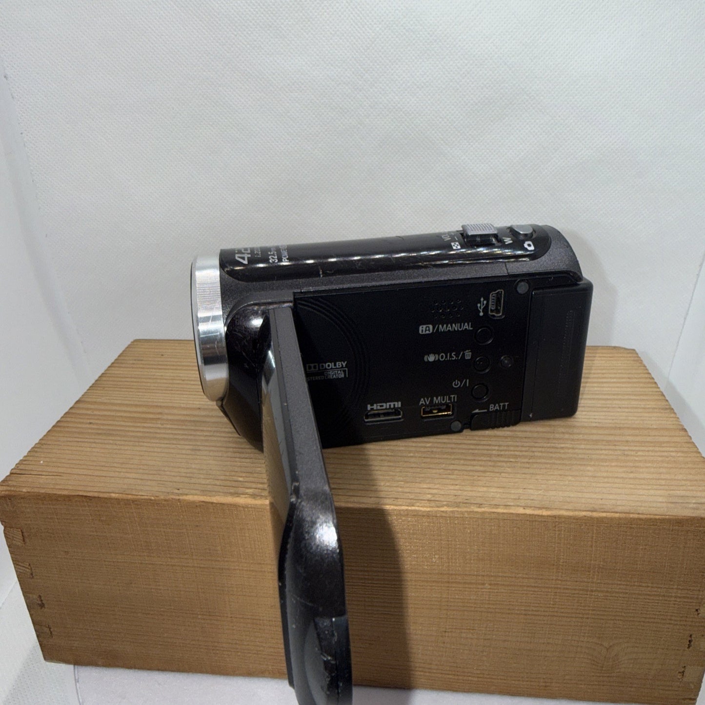 Panasonic HC-V110 Camcorder Tested Working (scratches) + Charger Battery 4GB SD