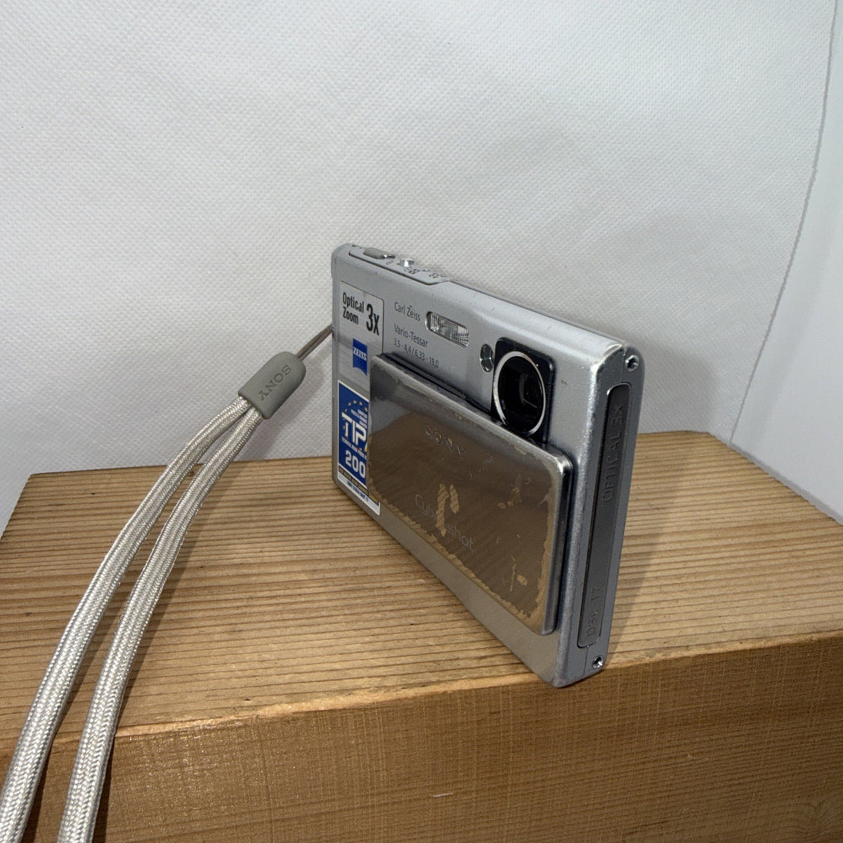 Digital Camera Sony Cyber-shot DSC-T7 Ultra Slim Tested + Charger Battery Memory