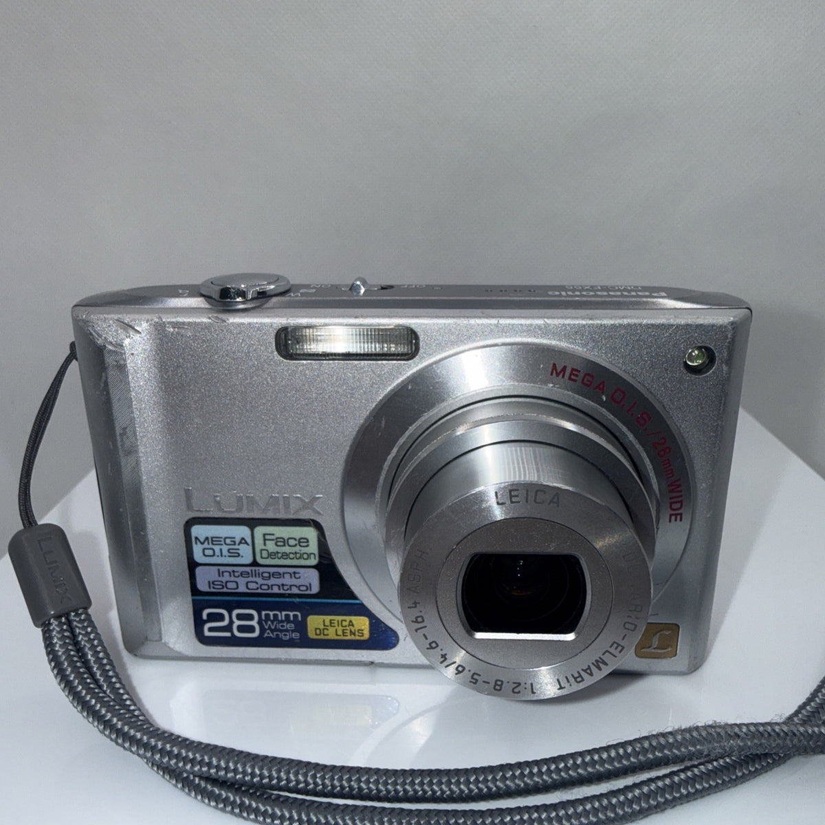 Digital Camera Panasonic Lumix DMC-FX55 8.1MP Tested + Charger Battery 2GB SD