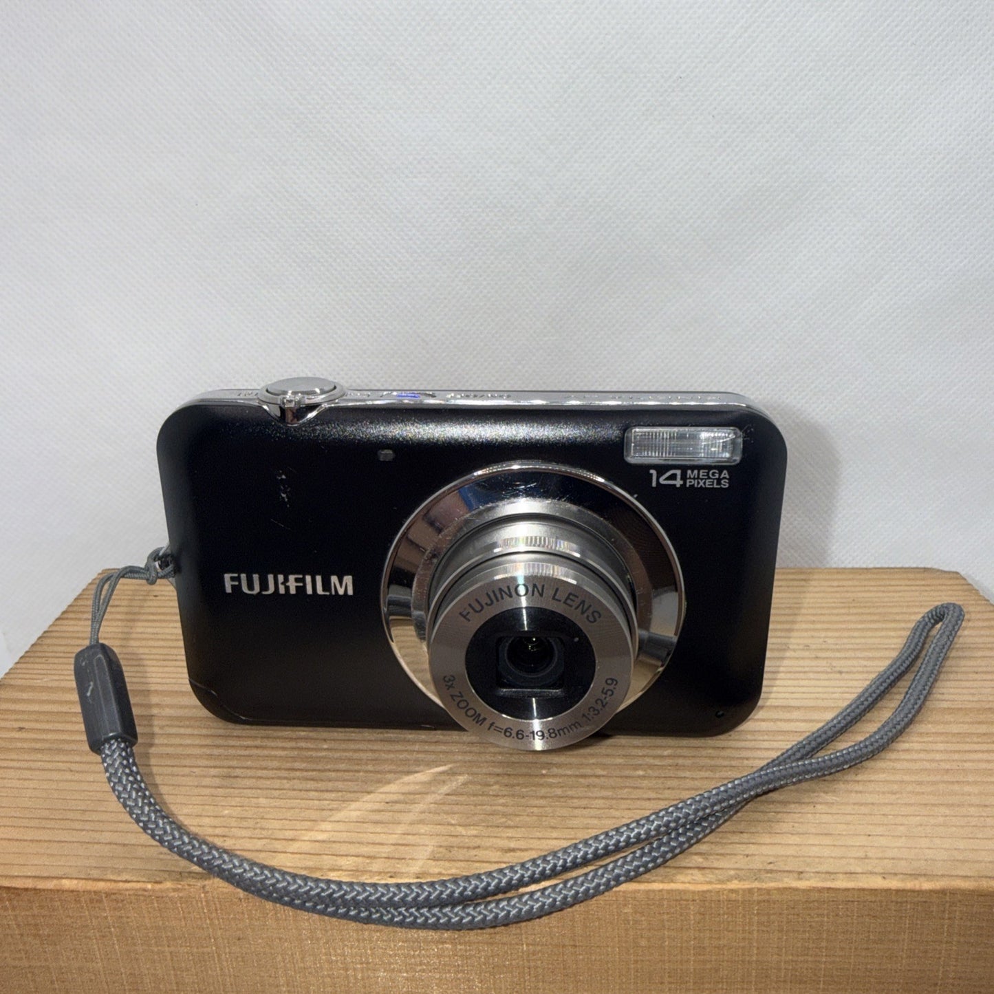 Fujifilm FinePix JV150 14MP Digital Camera Tested + Charger Battery 4GB SD Card
