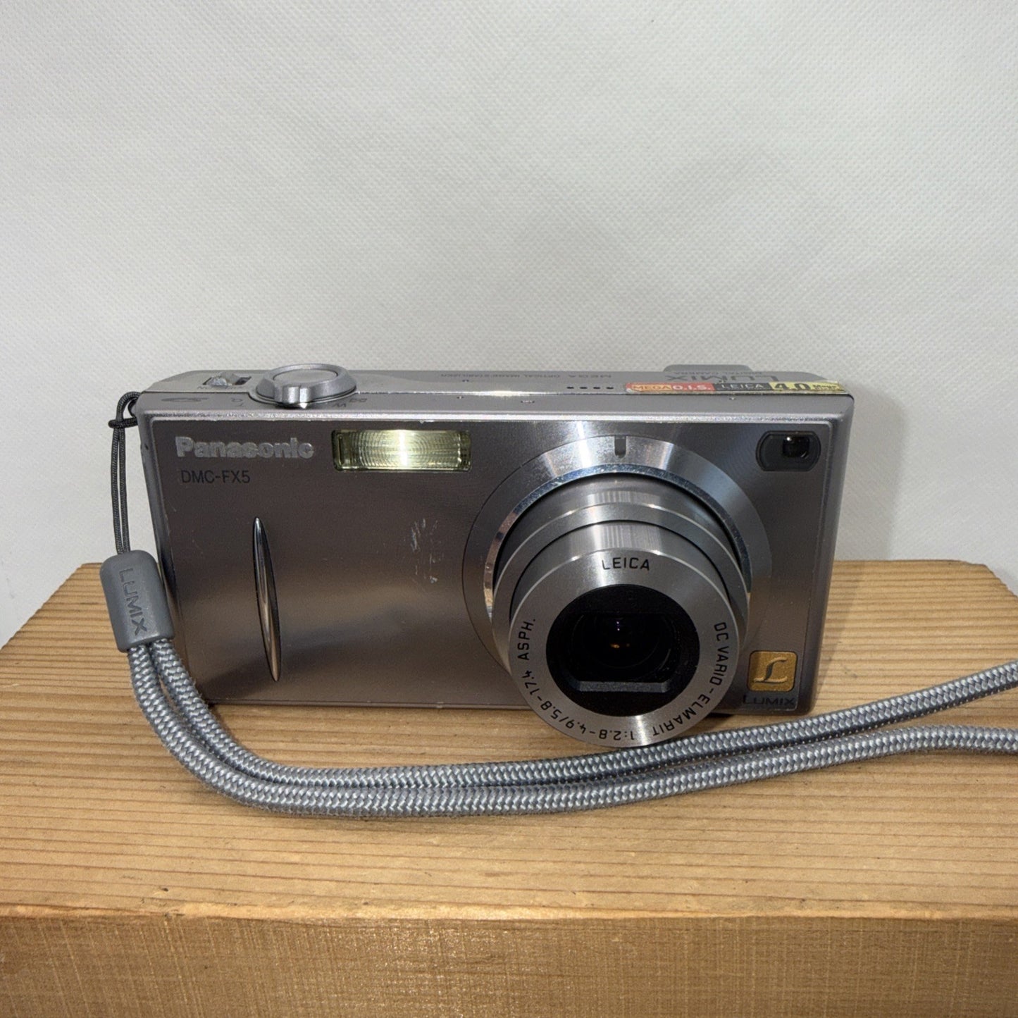 Vintage Panasonic Lumix DMC- FX5 Digital Camera 4MP Tested + Charger Battery 2GB