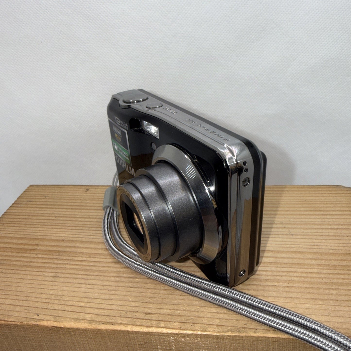 Fujifilm FinePix AX245w Digital Camera 10.2MP Tested Working Plus 4GB SD Card