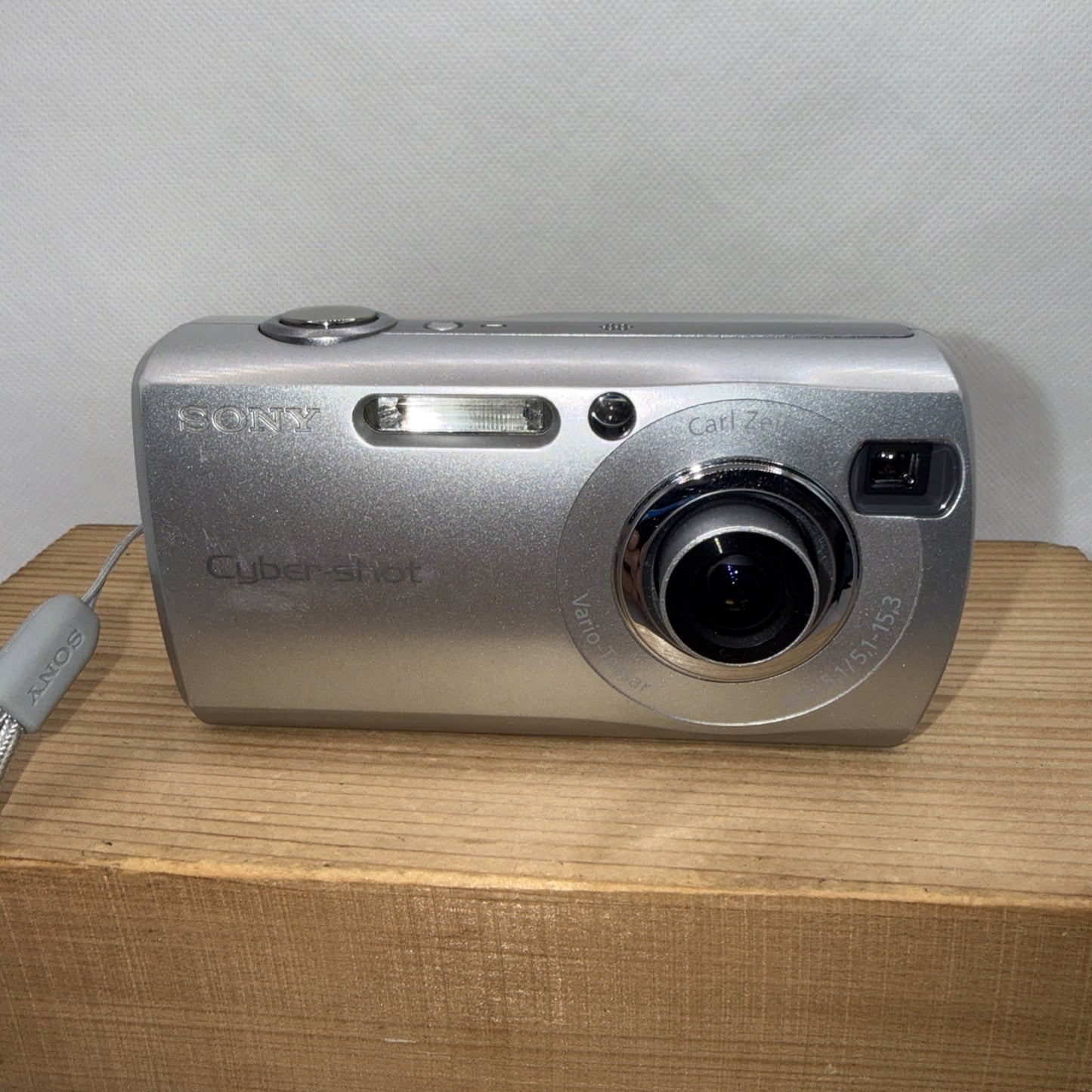 SONY Cyber-shot DSC-S40 4.1 MP Digital Camera Tested Working + Accessories